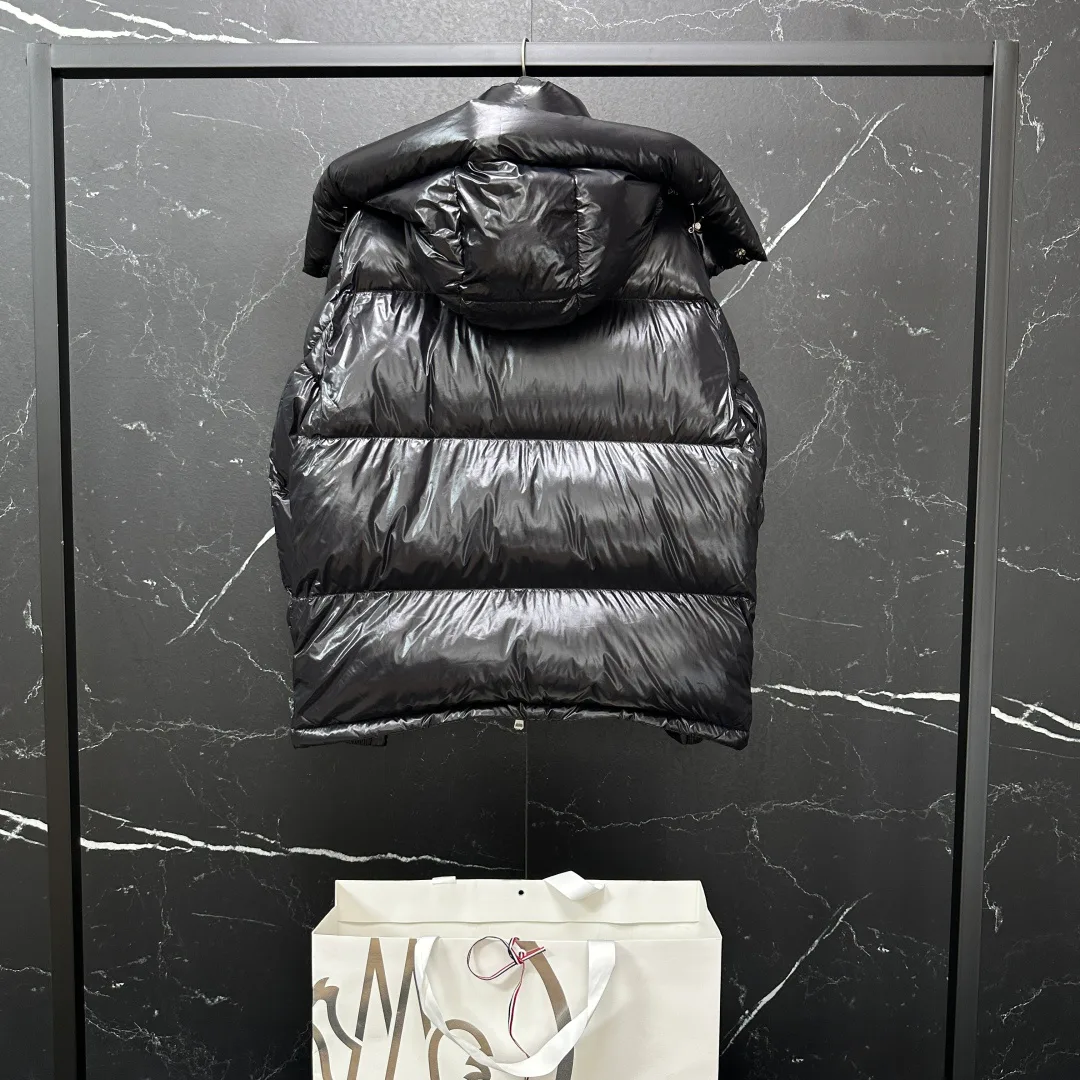 Куртки И Пуховики Мужские Moncler 4605852