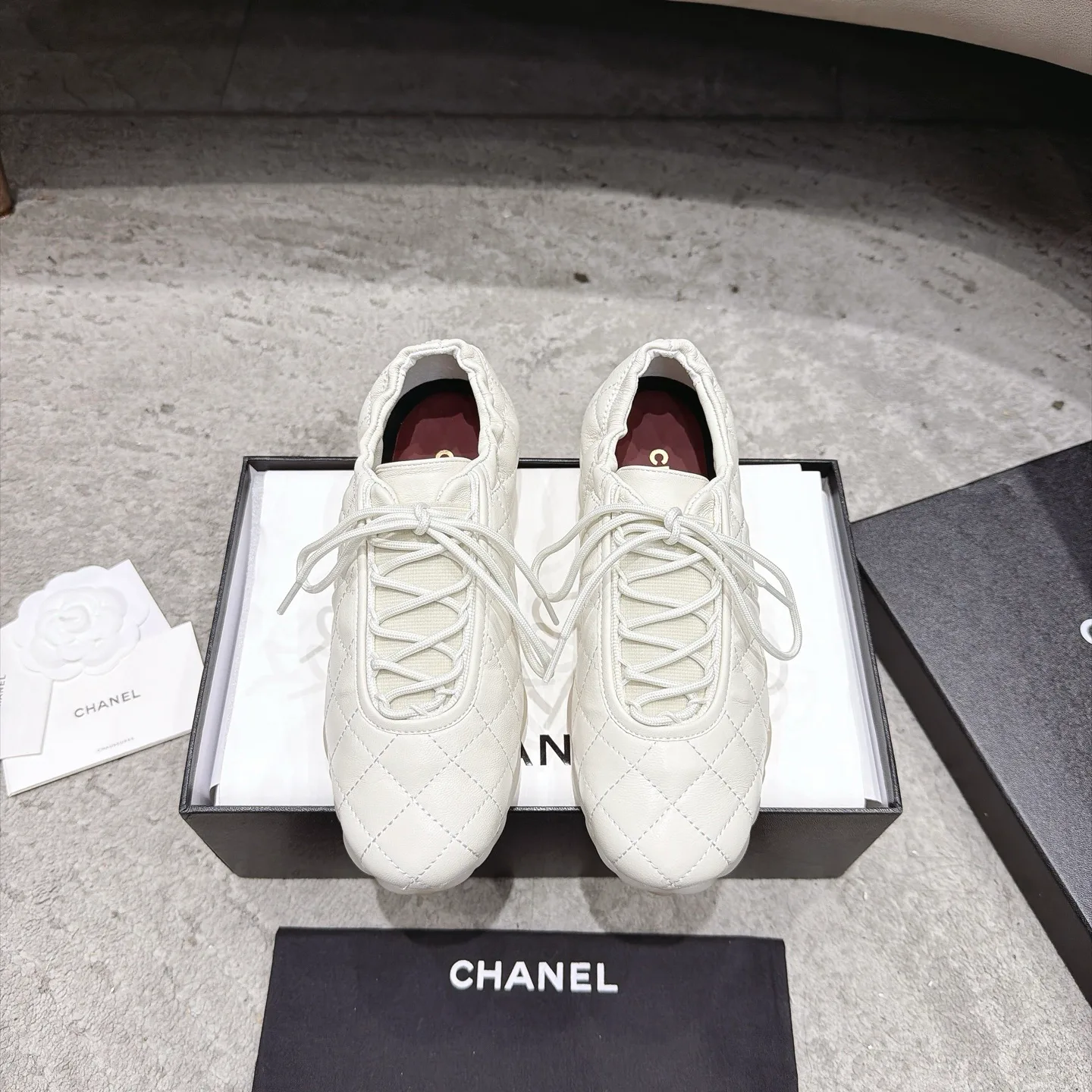 Кроссовки Женские Chanel 18729572