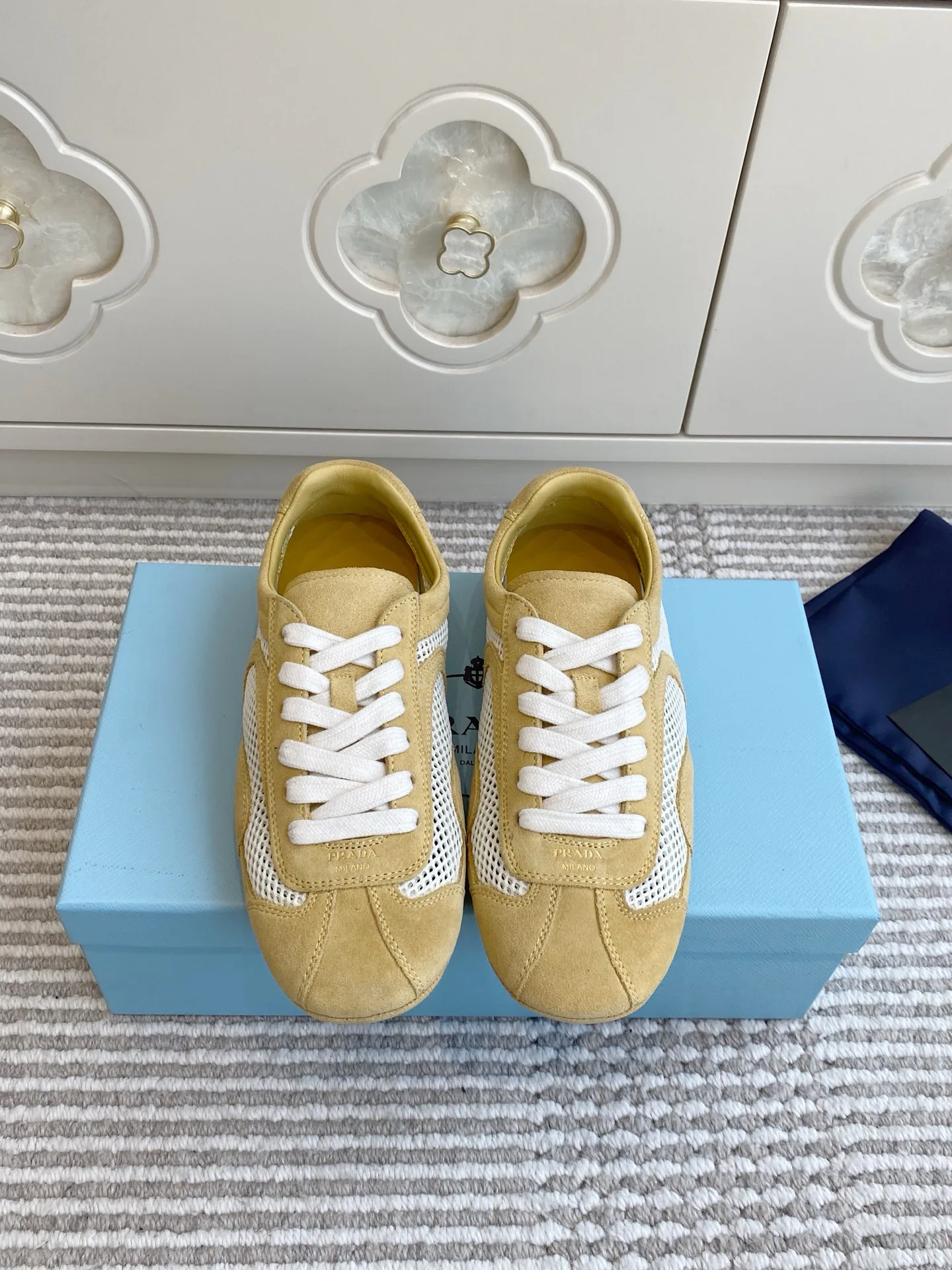 Кроссовки Женские Prada 11870118