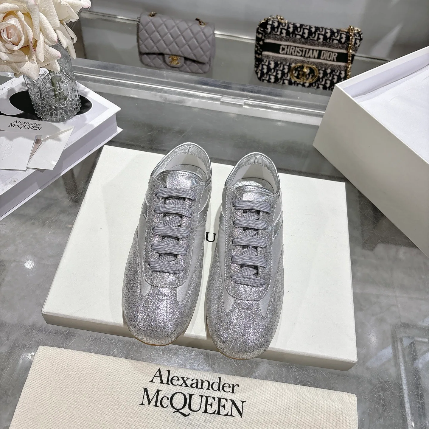 Кроссовки Женские Alexander Mcqueen 11633214