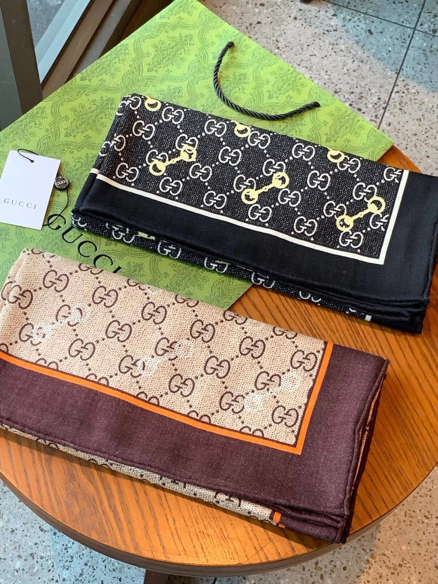 Шарфы Gucci 17543254