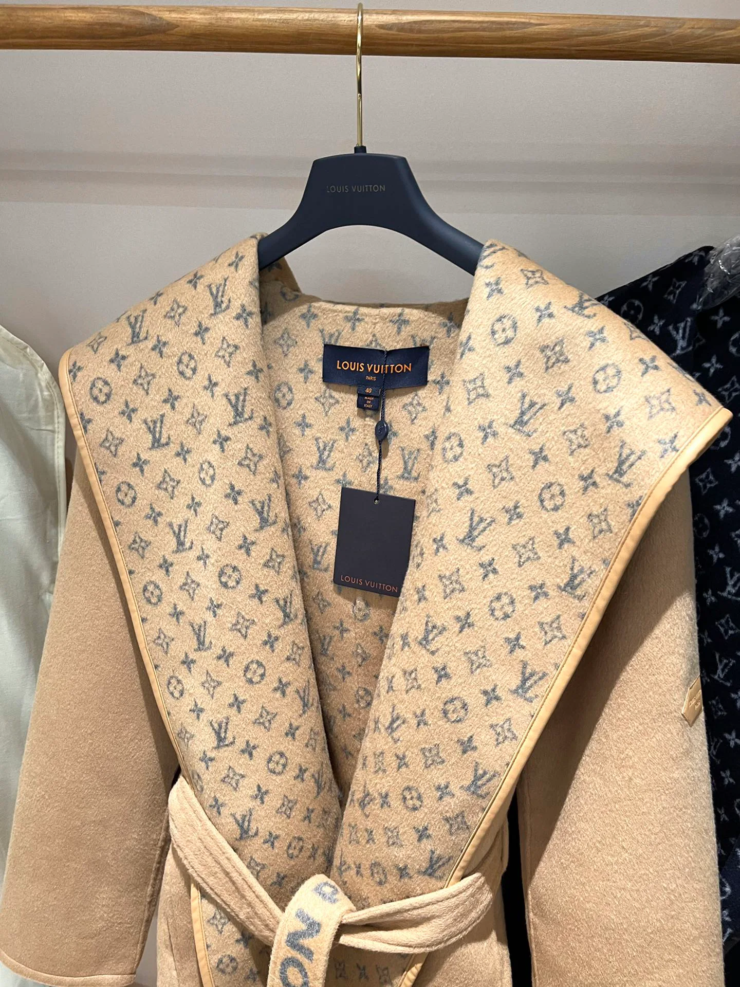 Пальто Женские Louis Vuitton 669872