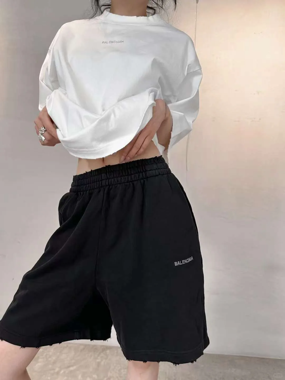 Футболки Женские Balenciaga 33936