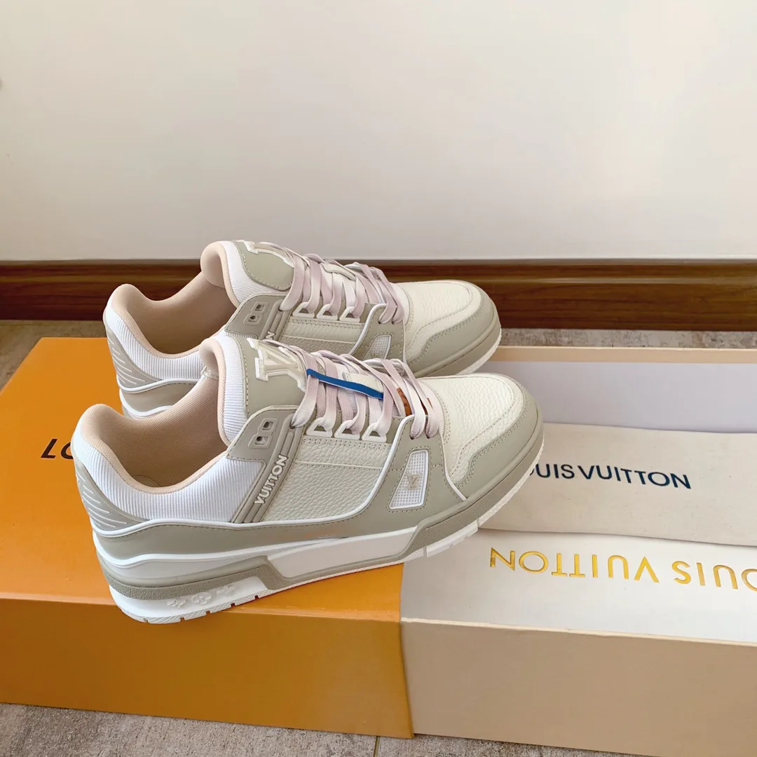 Кроссовки Женские Louis Vuitton 10234405