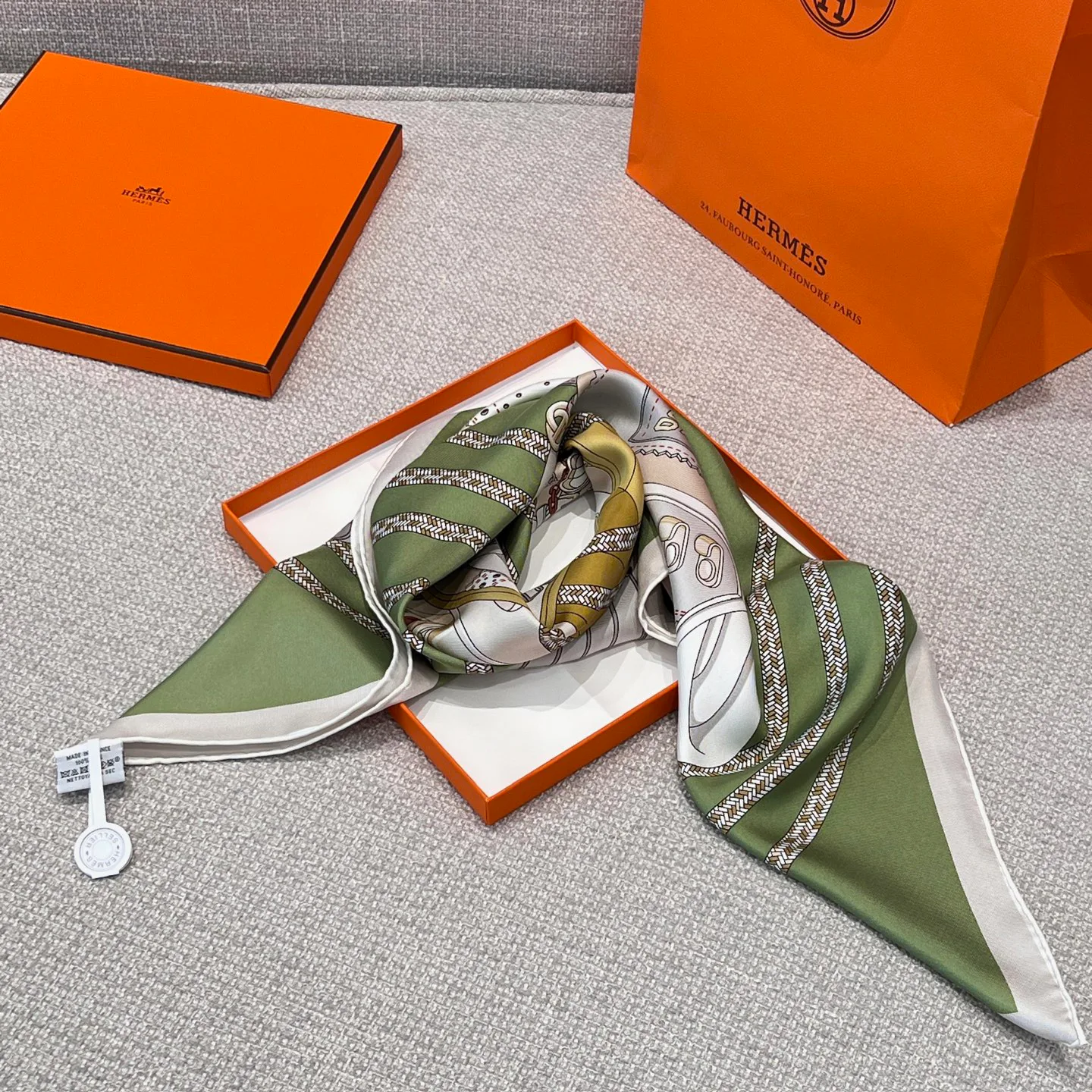 Платки Hermes 17991427