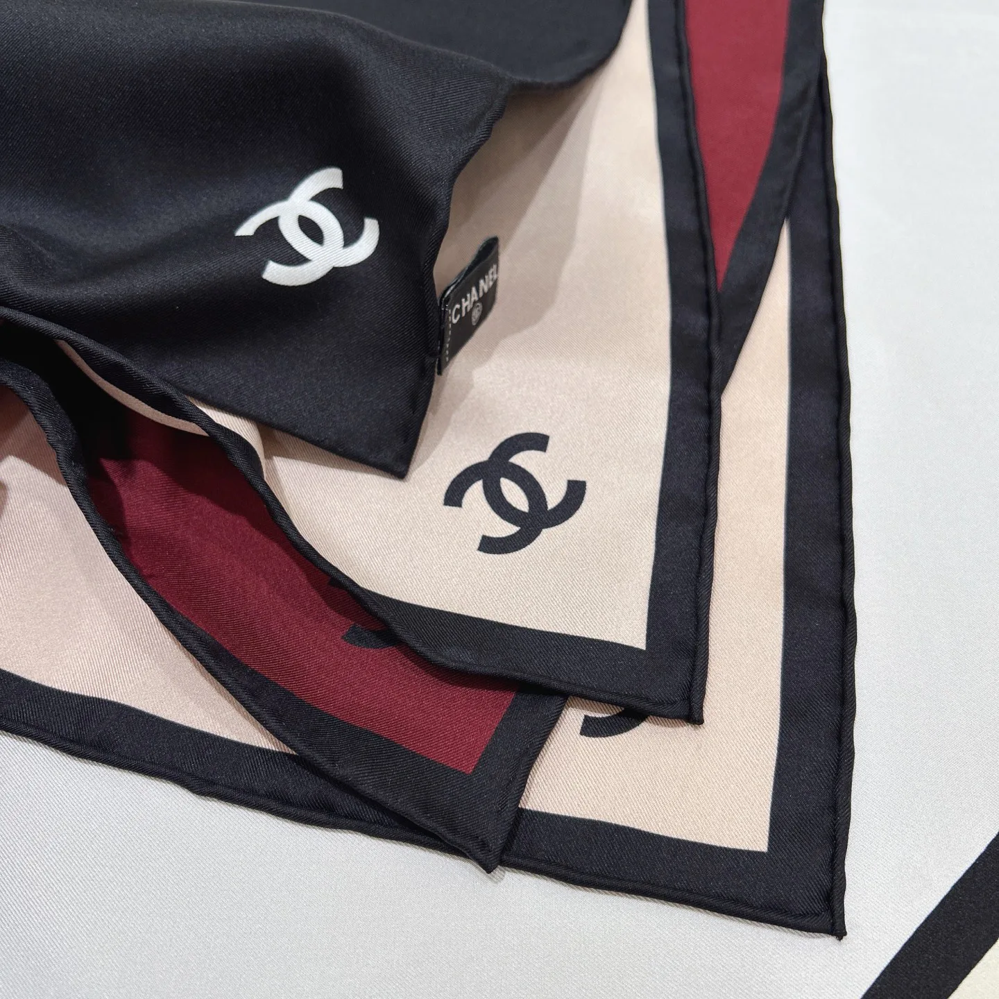 Платки Chanel 12737673