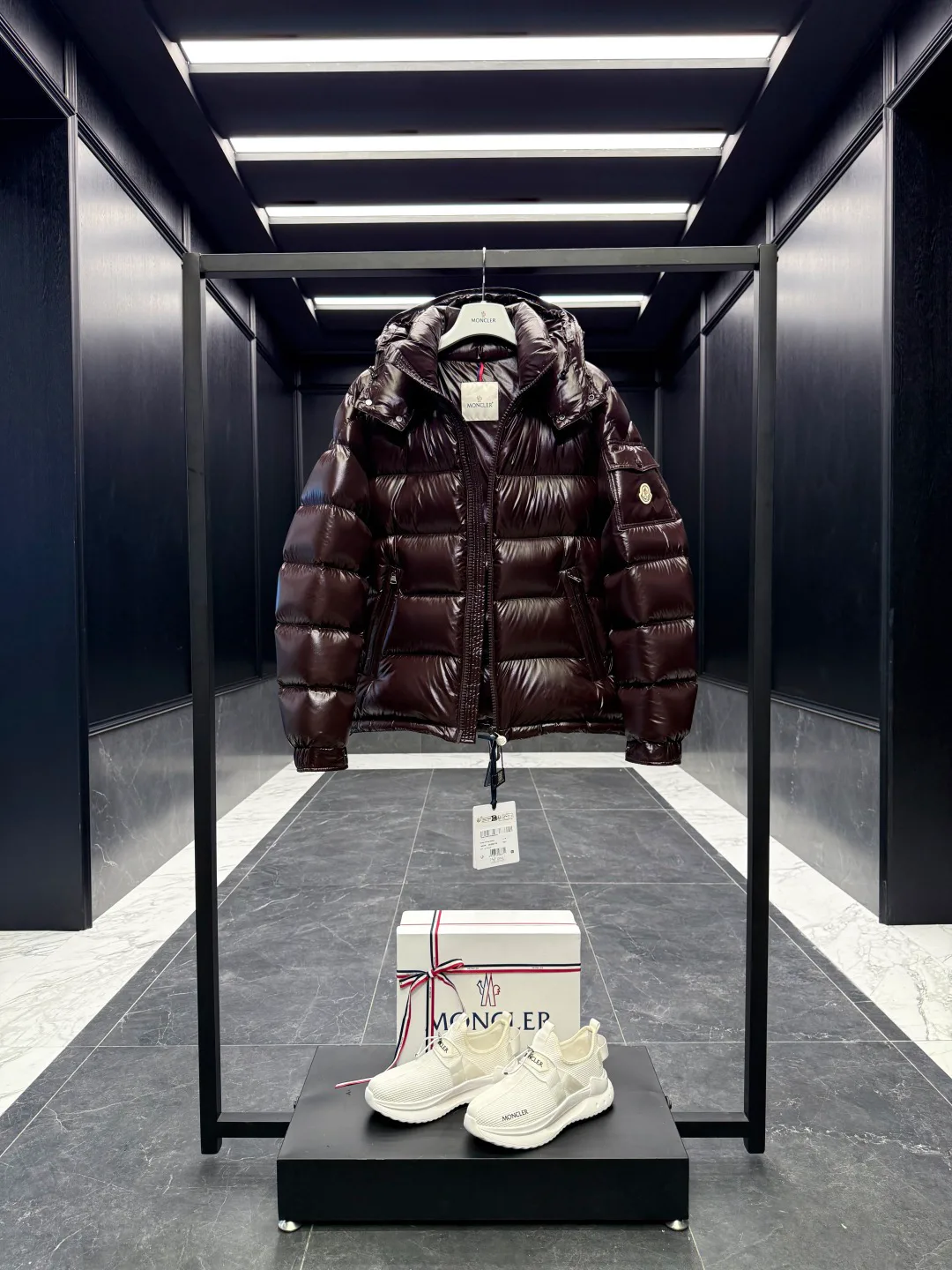 Куртки И Пуховики Мужские Moncler 4848779