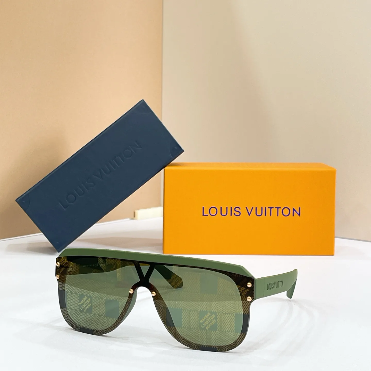 Очки Louis Vuitton 17495845