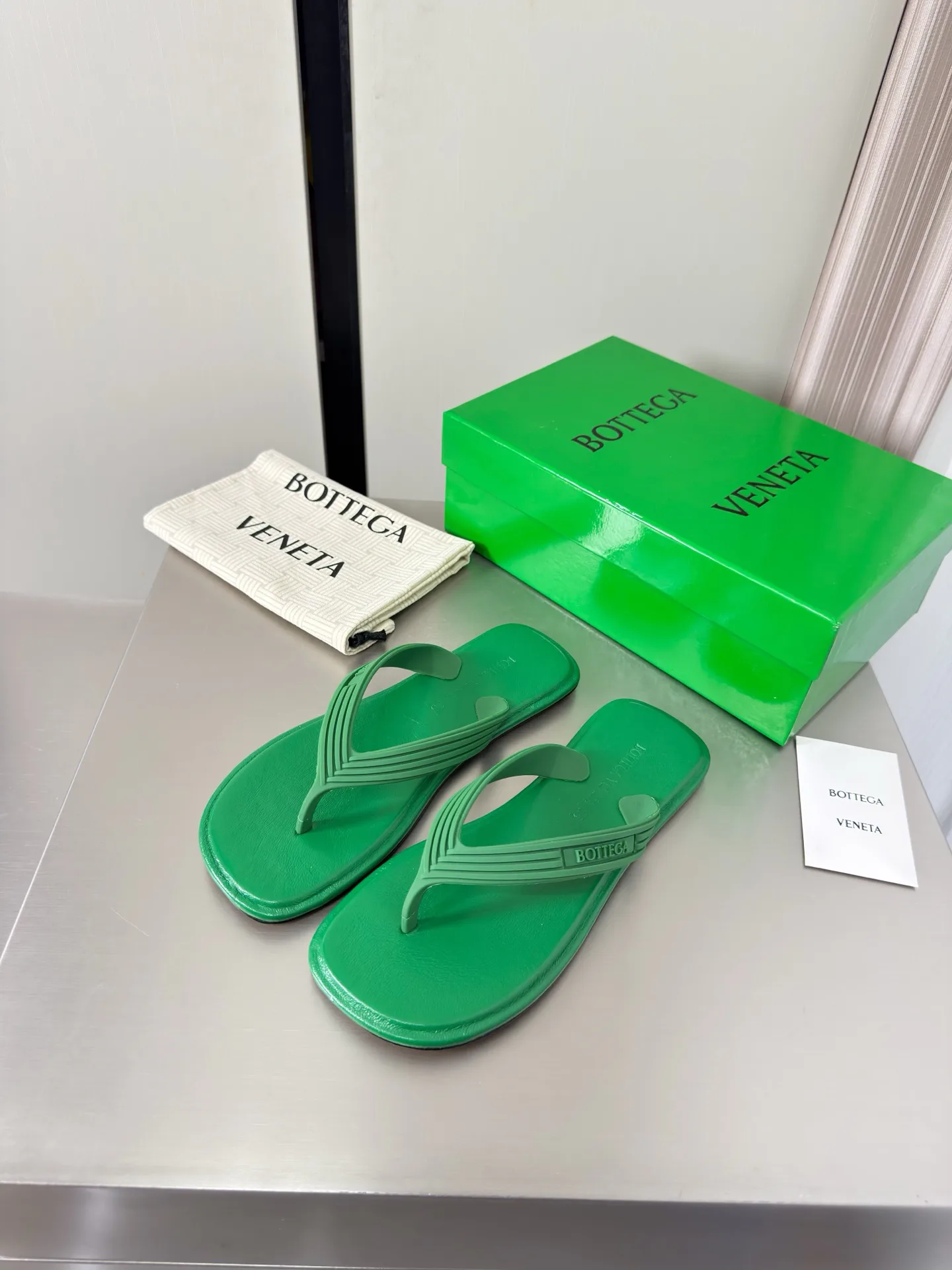 Шлепанцы Женские Bottega Veneta 17722624