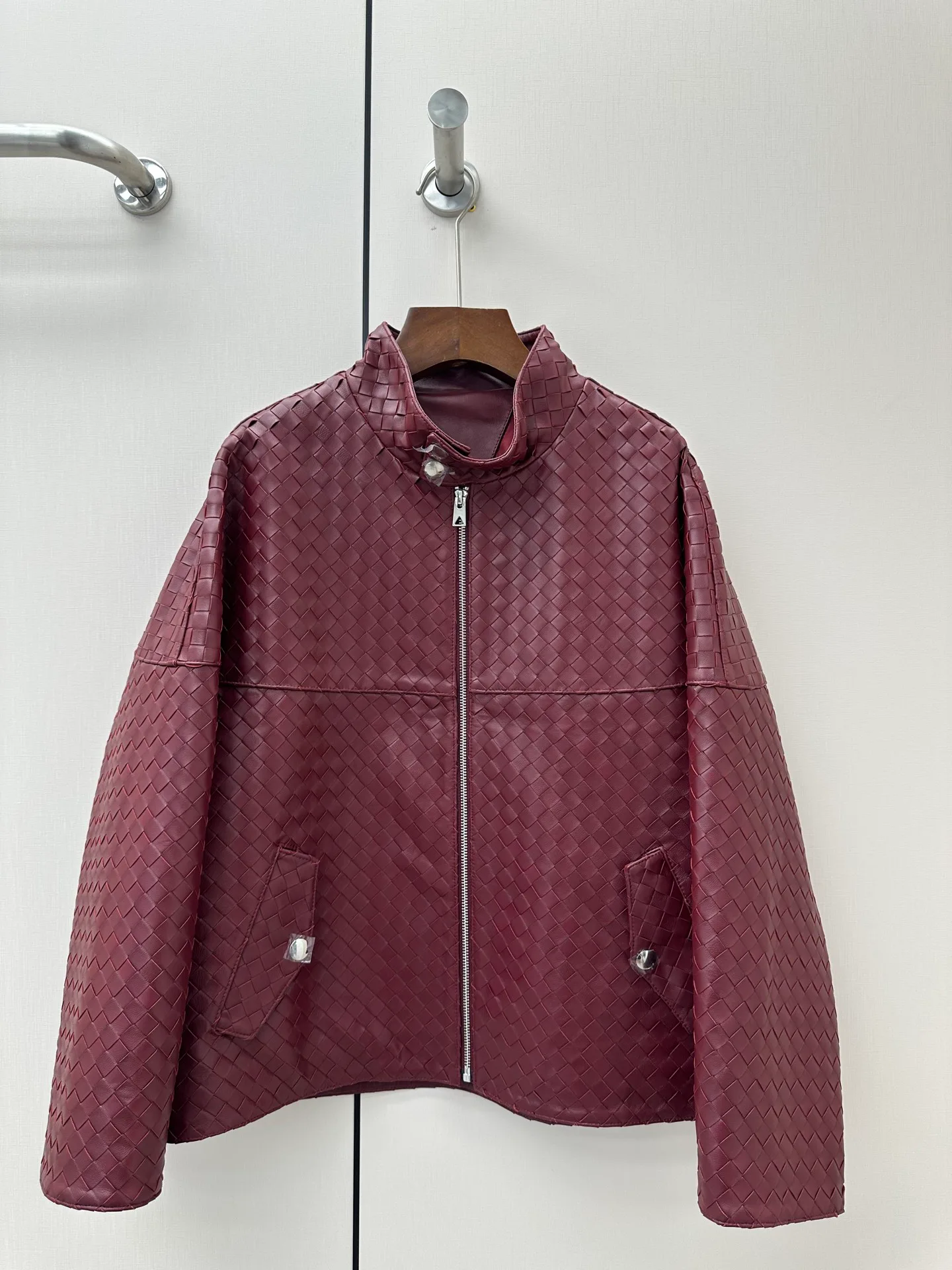Кожаные Куртки И Дублёнки Женские Bottega Veneta 18061233