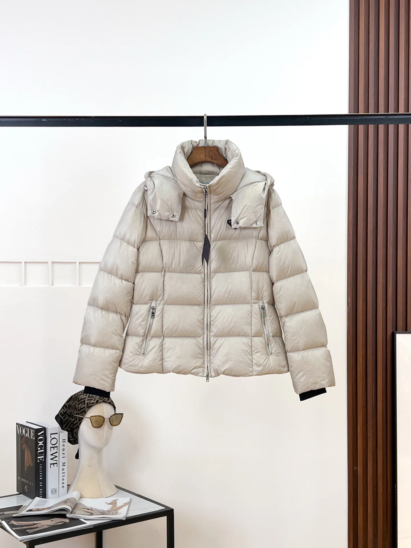 Куртки И Пуховики Женские Prada 18228769