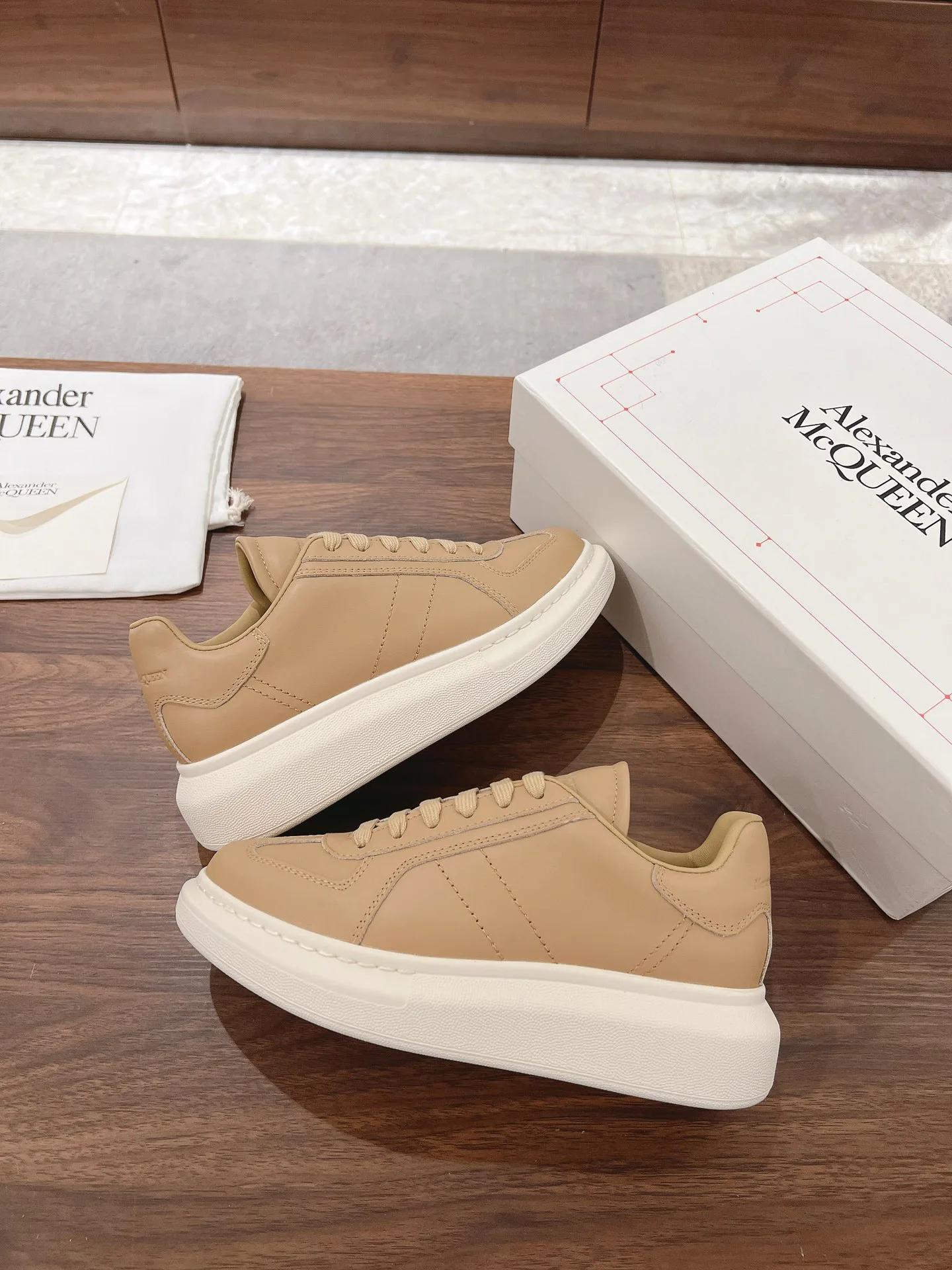 Кроссовки Женские Alexander Mcqueen 3446153