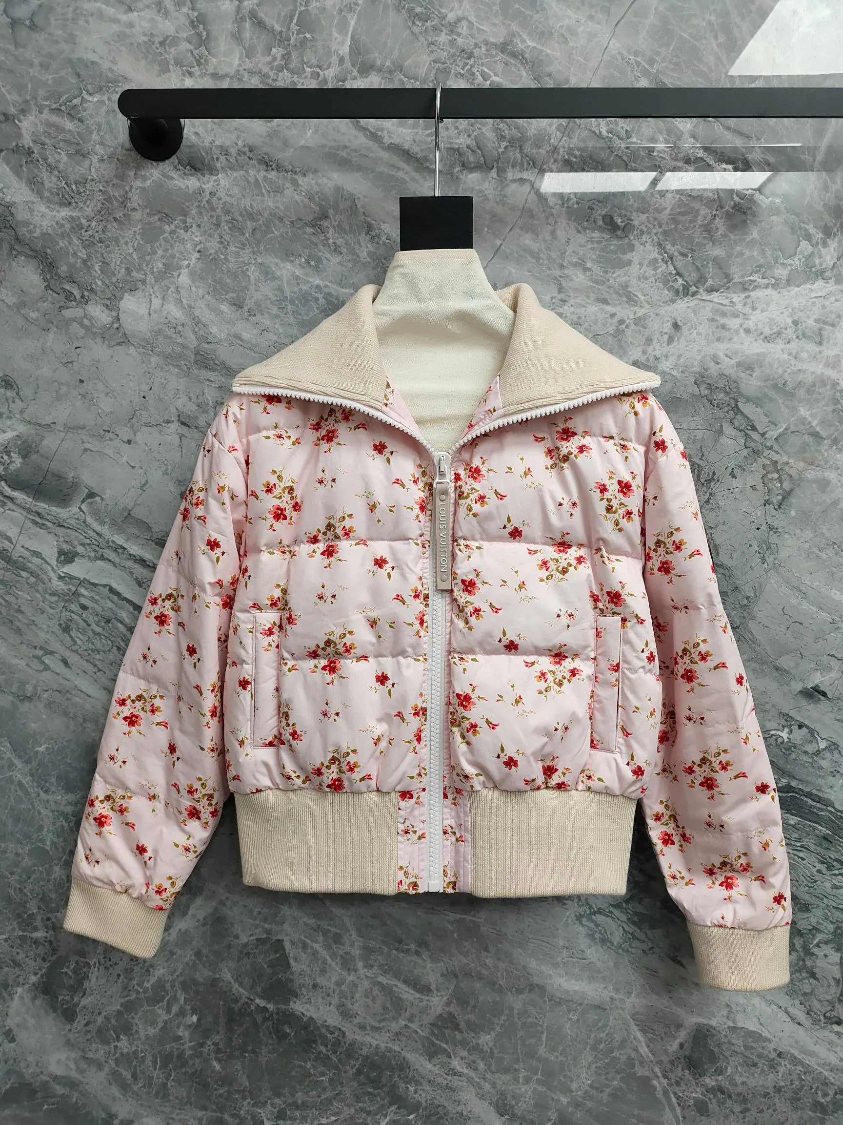Куртки И Пуховики Женские Louis Vuitton 5052273