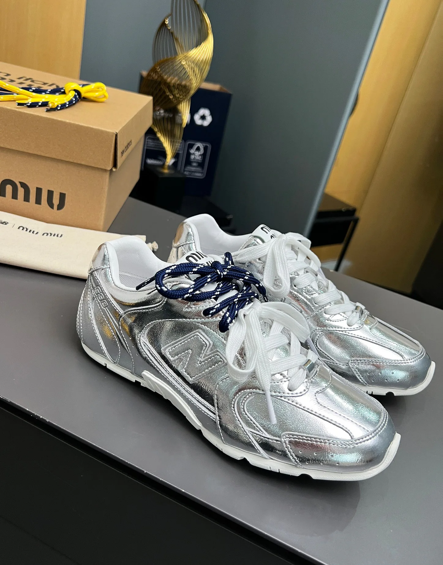 Кроссовки Женские Miu Miu 18308