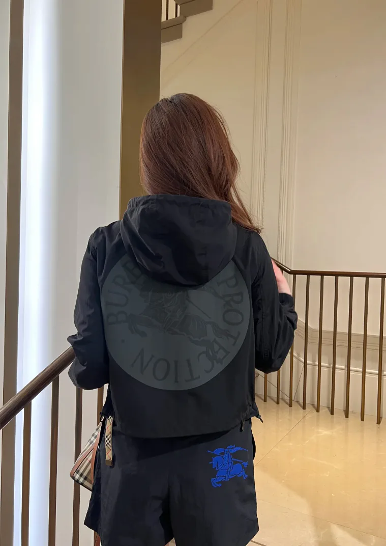 Куртки И Пуховики Женские Burberry 11224937