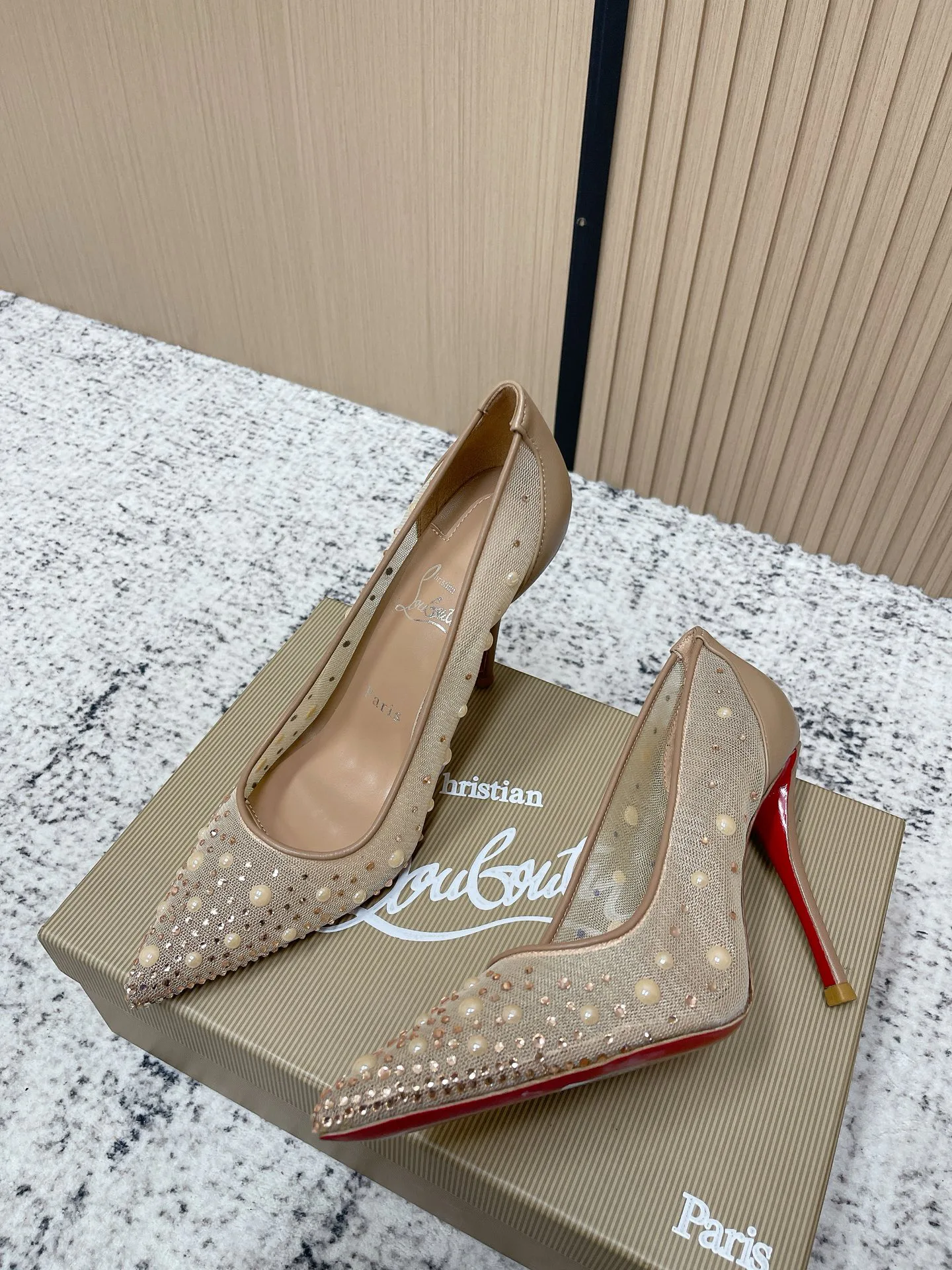 Туфли Женские Christian Louboutin 11946957
