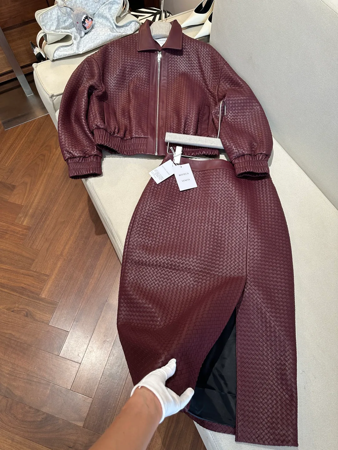 Кожаные Куртки И Дублёнки Женские Bottega Veneta 17766263