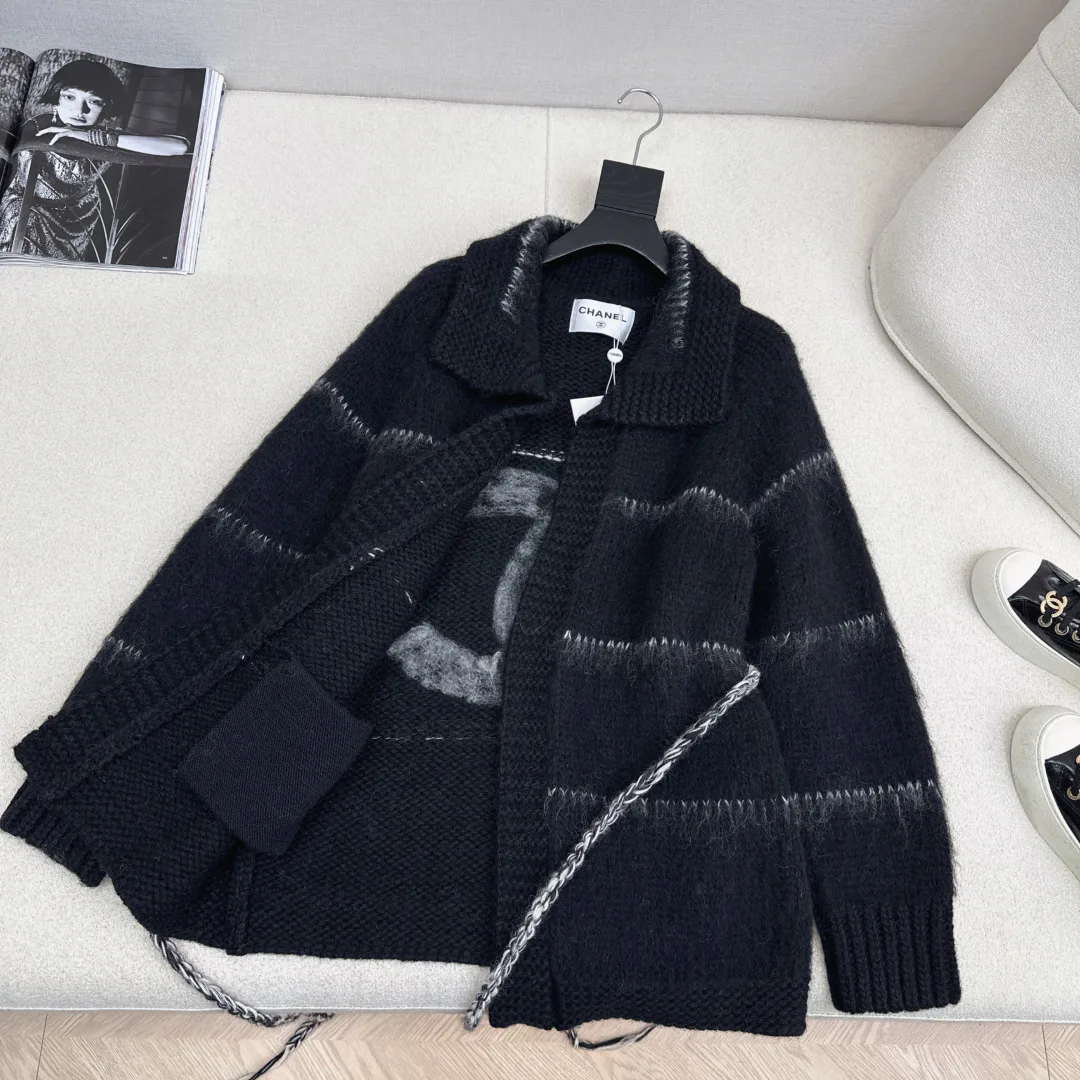 Куртки И Пуховики Женские Chanel 9731355