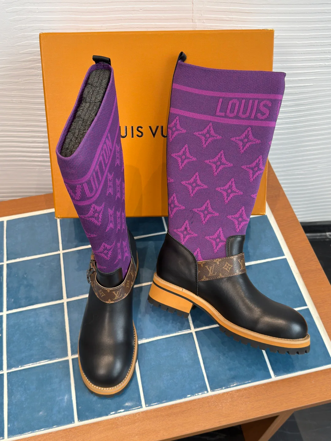 Сапоги Женские Louis Vuitton 18252052