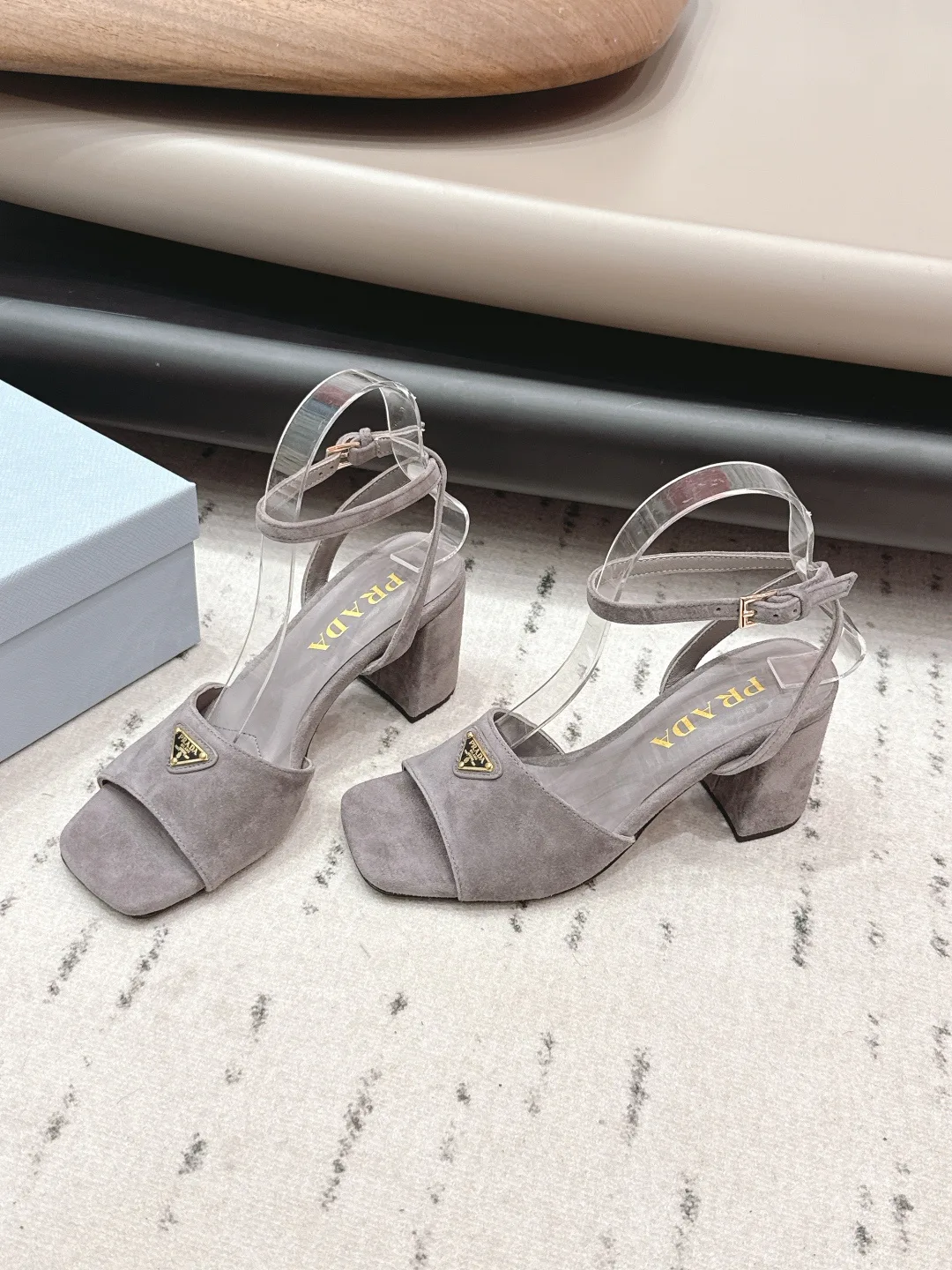 Босоножки Женские Prada 11014296