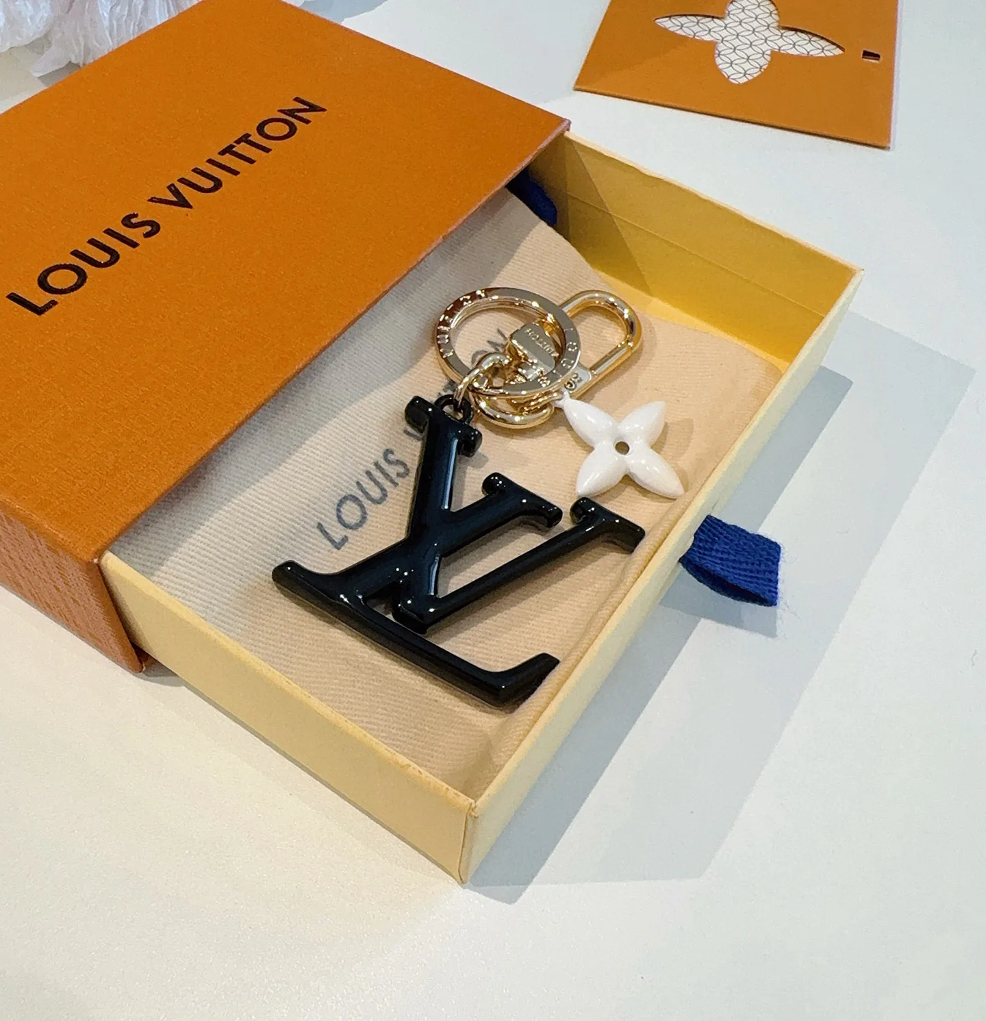 Бижутерия Louis Vuitton 14337222