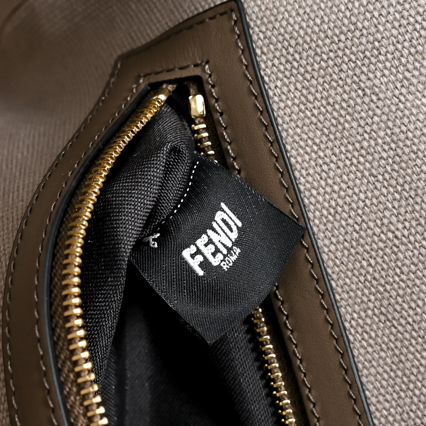 Классические Сумки Женские Fendi 18004263