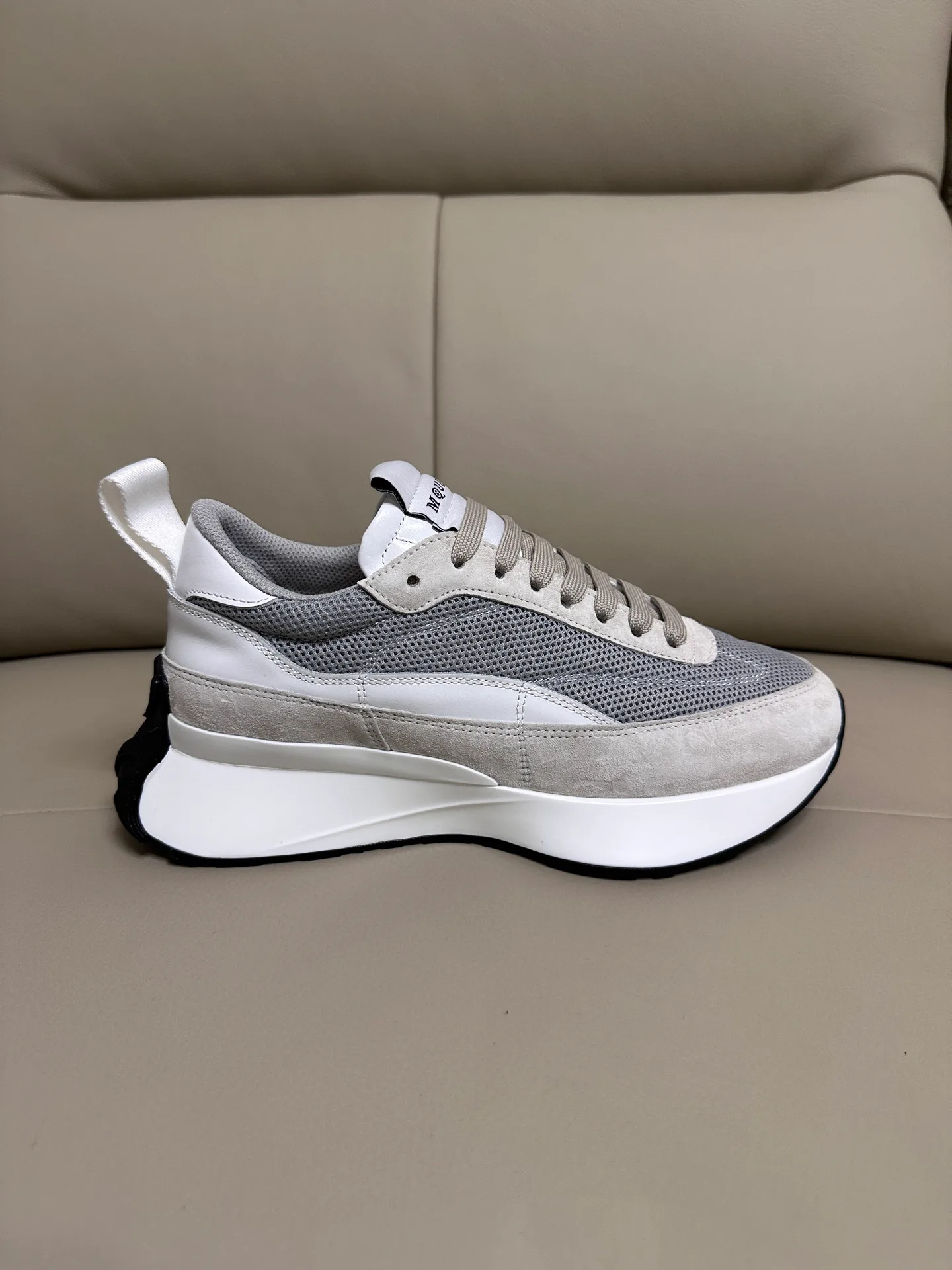 Кроссовки Женские Alexander Mcqueen 18616734