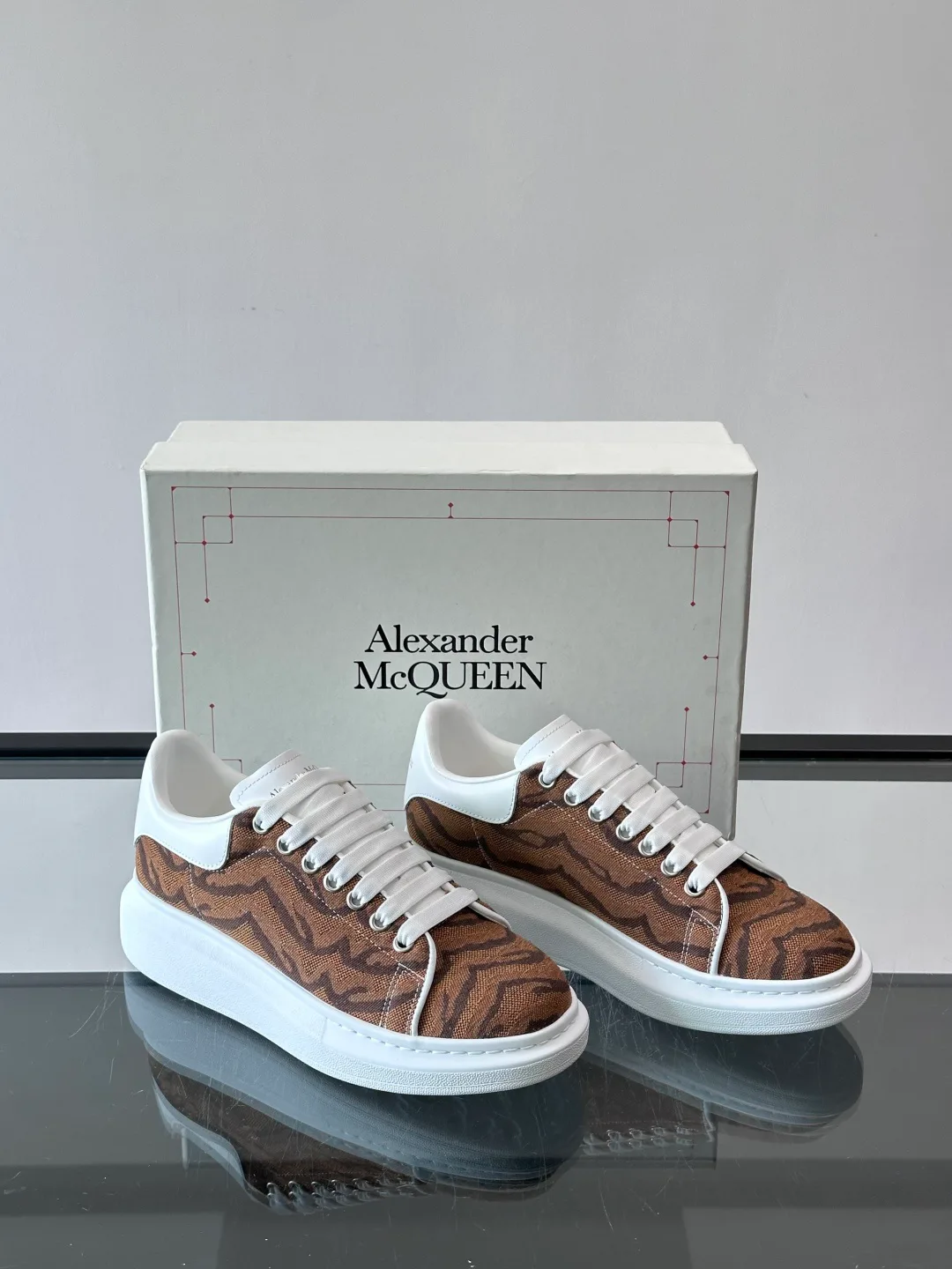 Кроссовки Женские Alexander Mcqueen 11170735