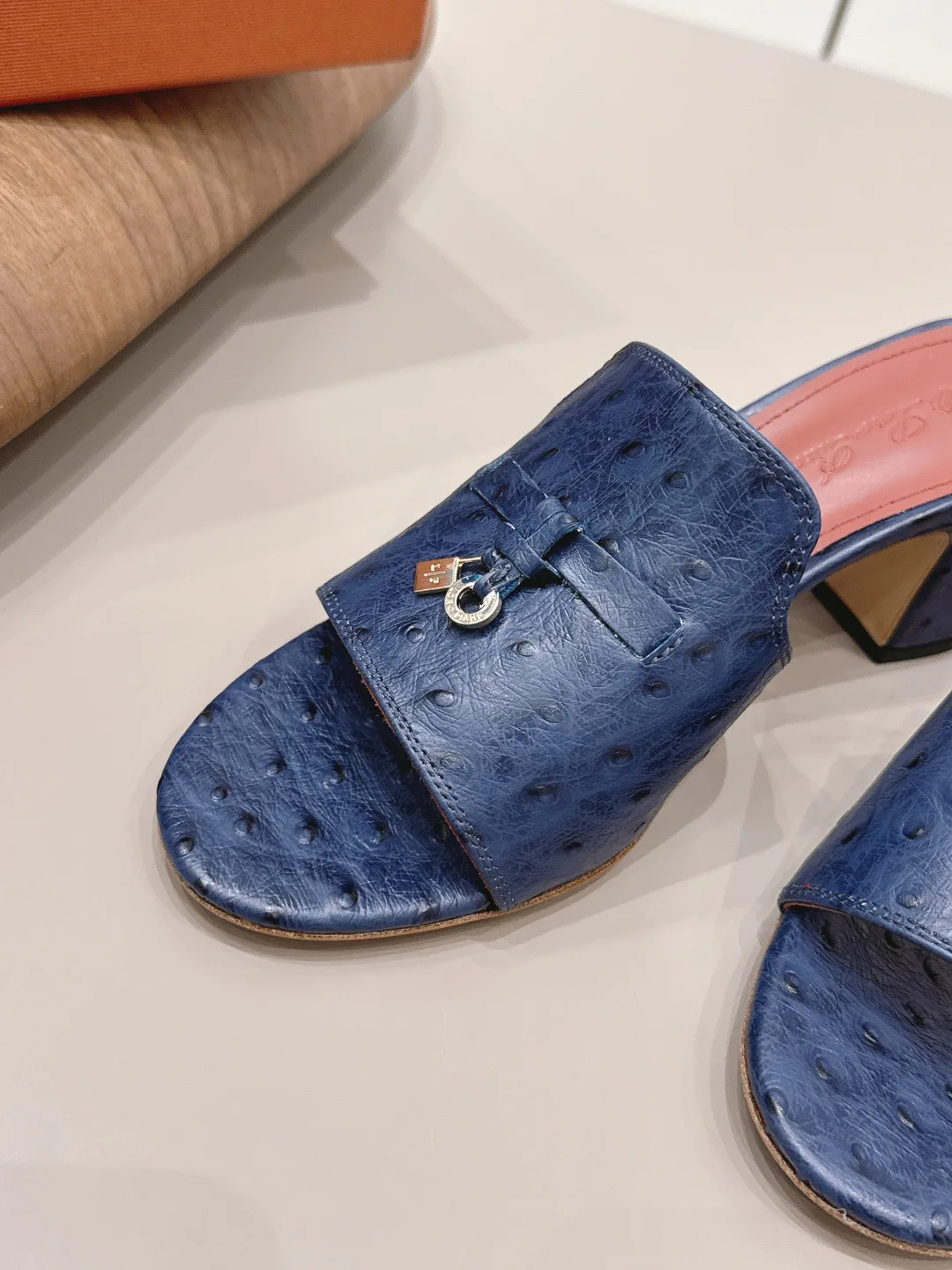 Босоножки Женские Loro Piana 13269196