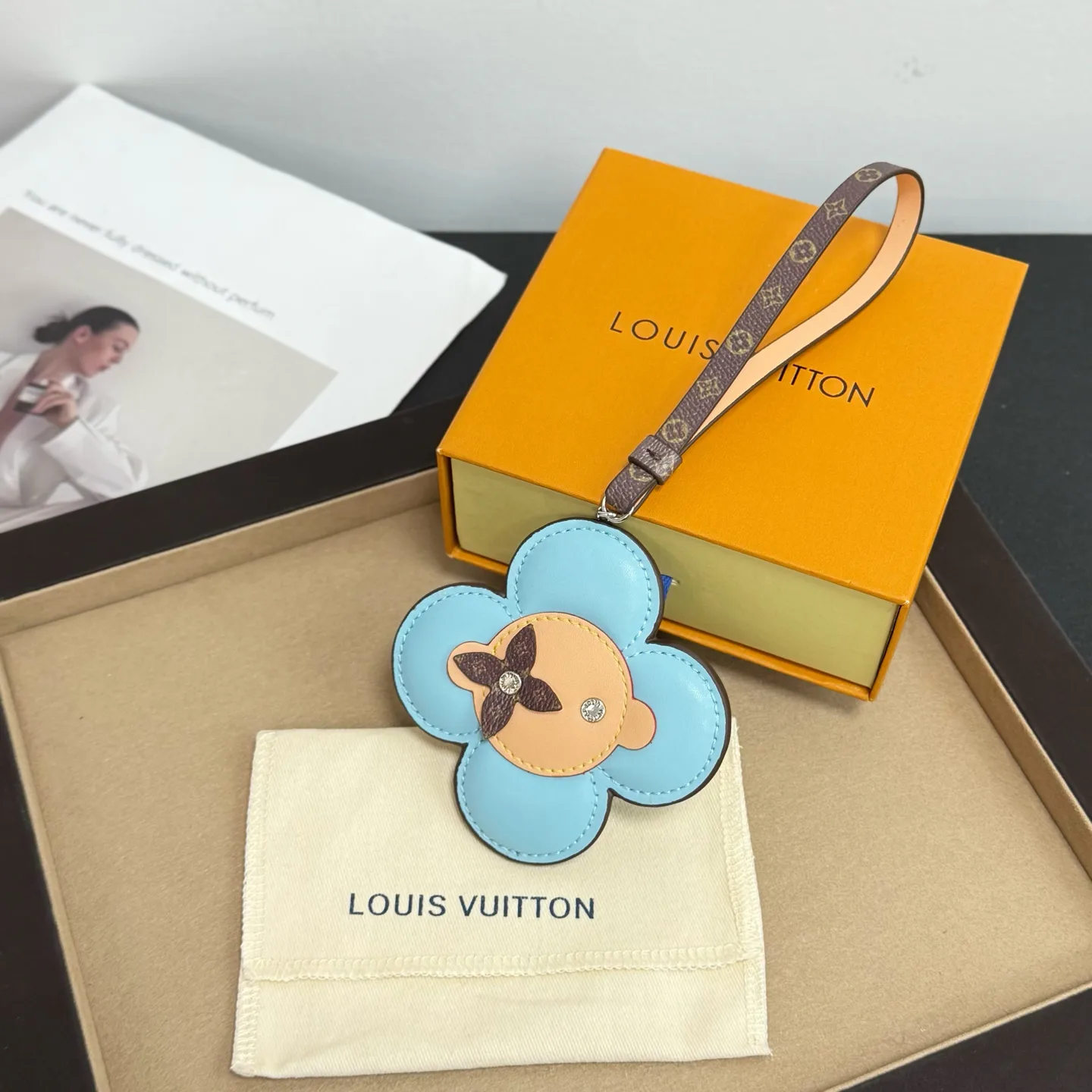 Брелки Louis Vuitton Брелки Louis Vuitton