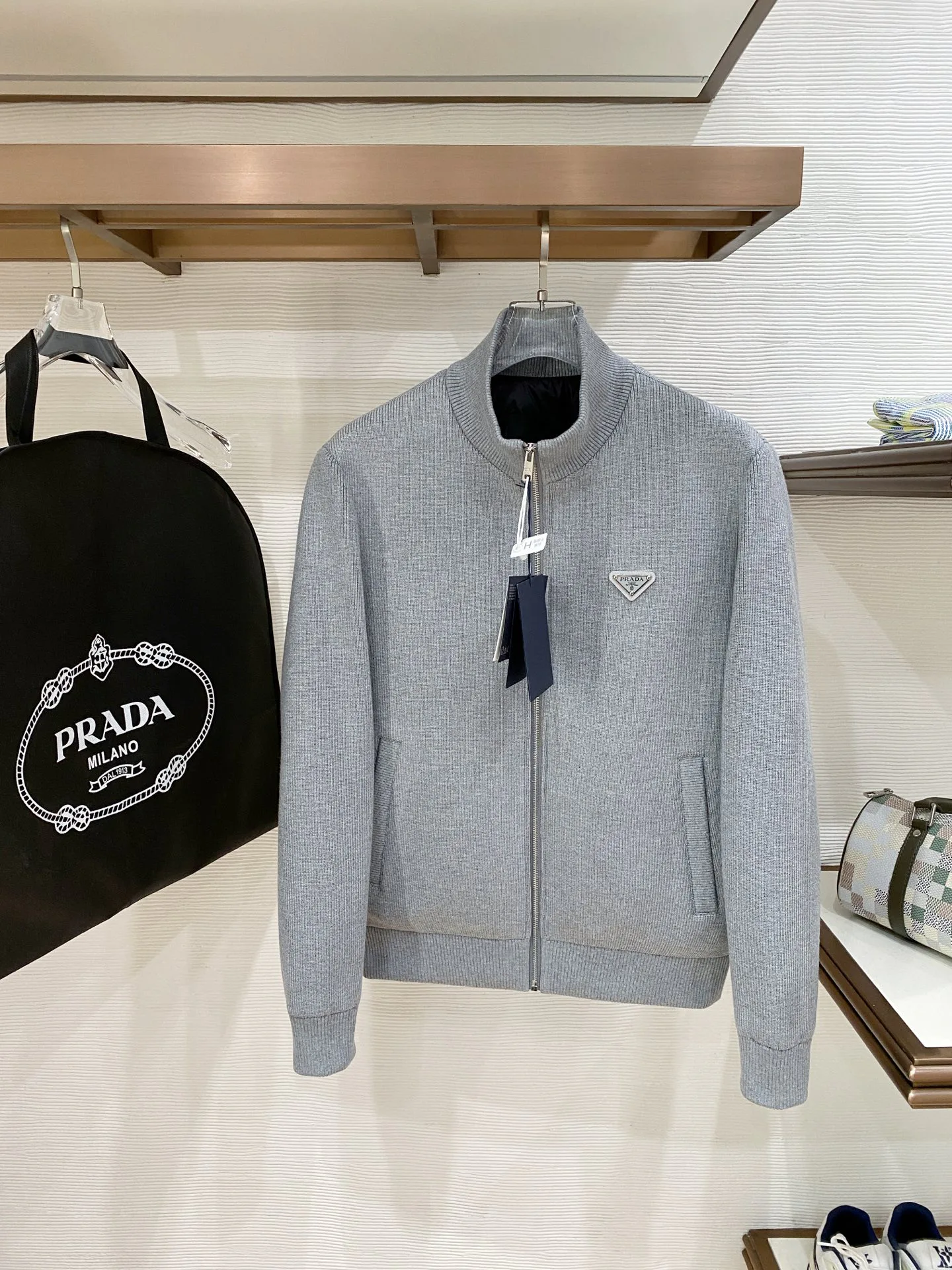 Куртки И Пуховики Мужские Prada 2656734