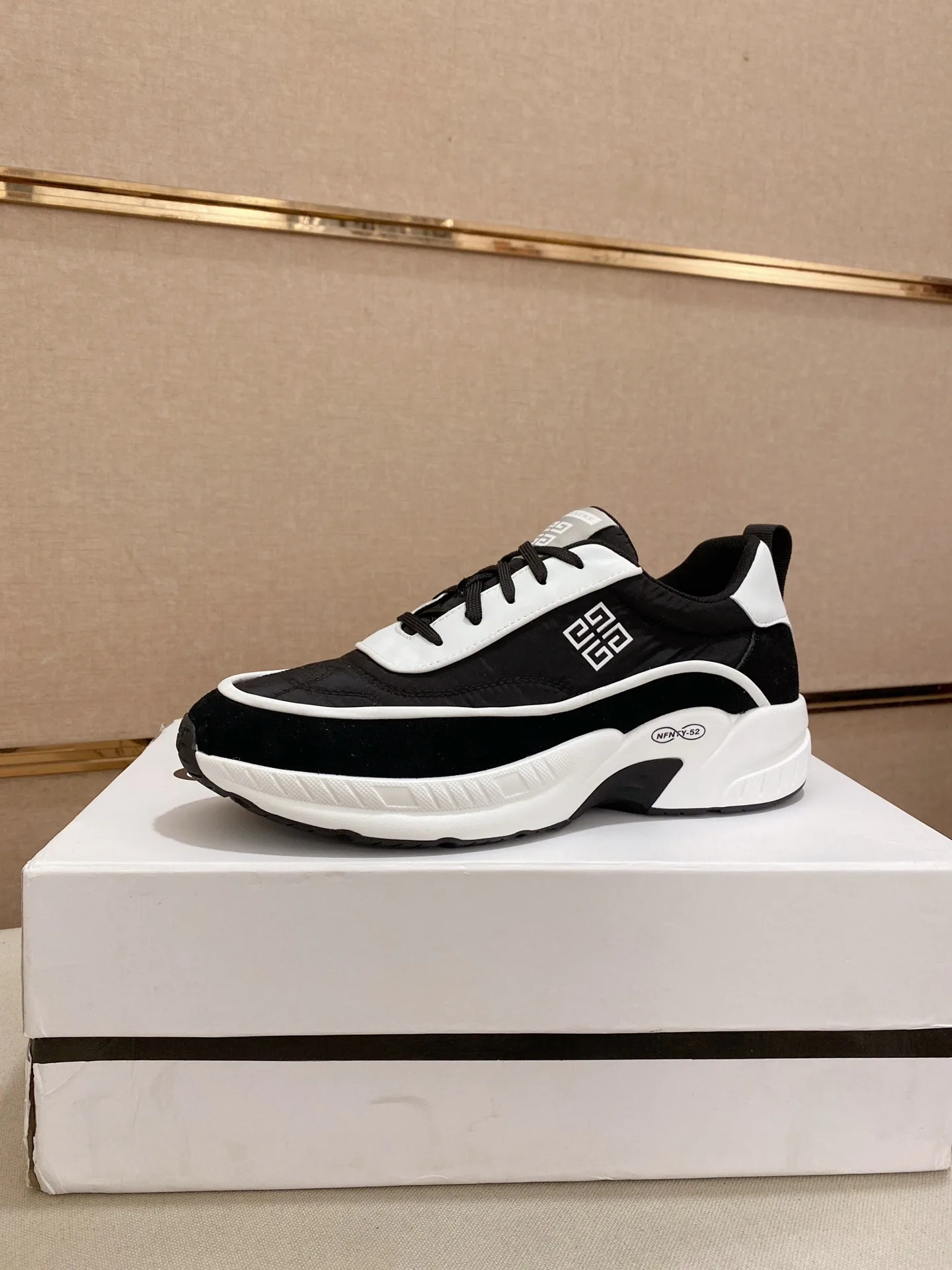 Кроссовки Мужские Givenchy 53711