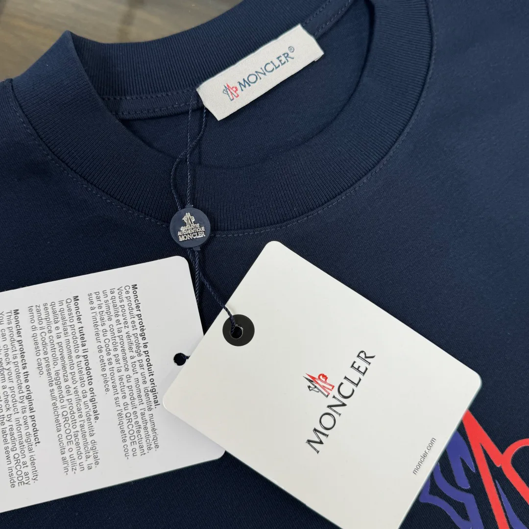 Футболки Женские Moncler 10292175