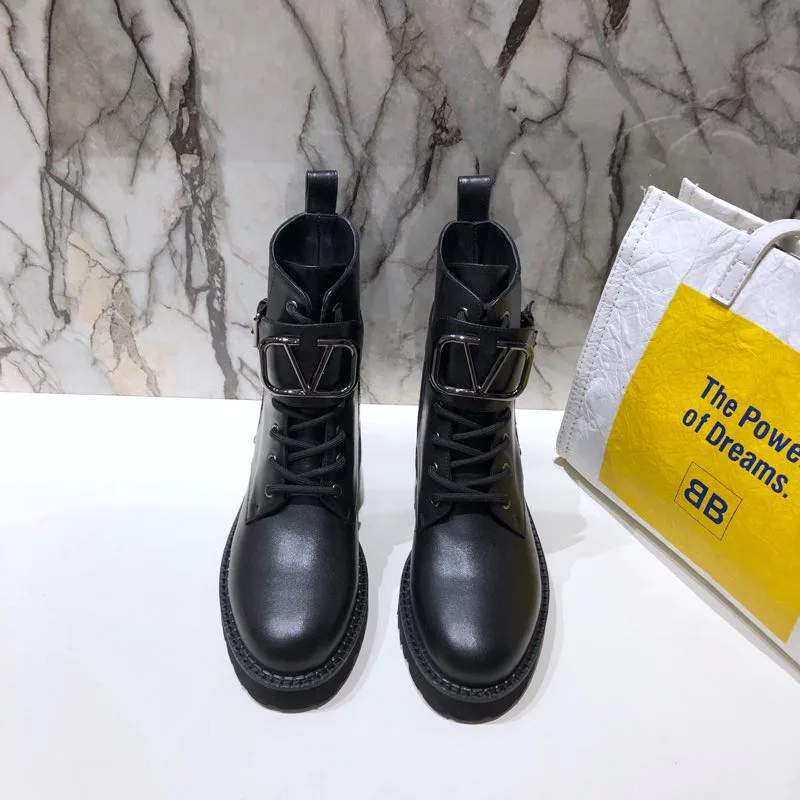 Ботинки Женские Valentino 18616596