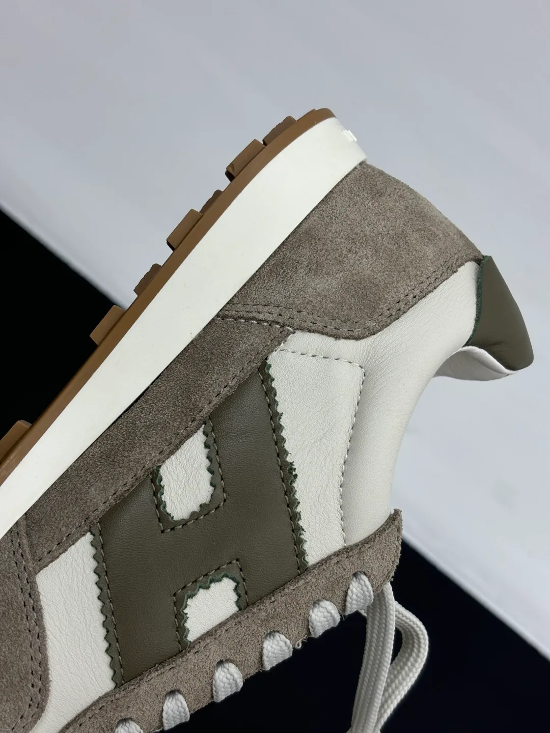 Кроссовки Женские Hogan 18732055