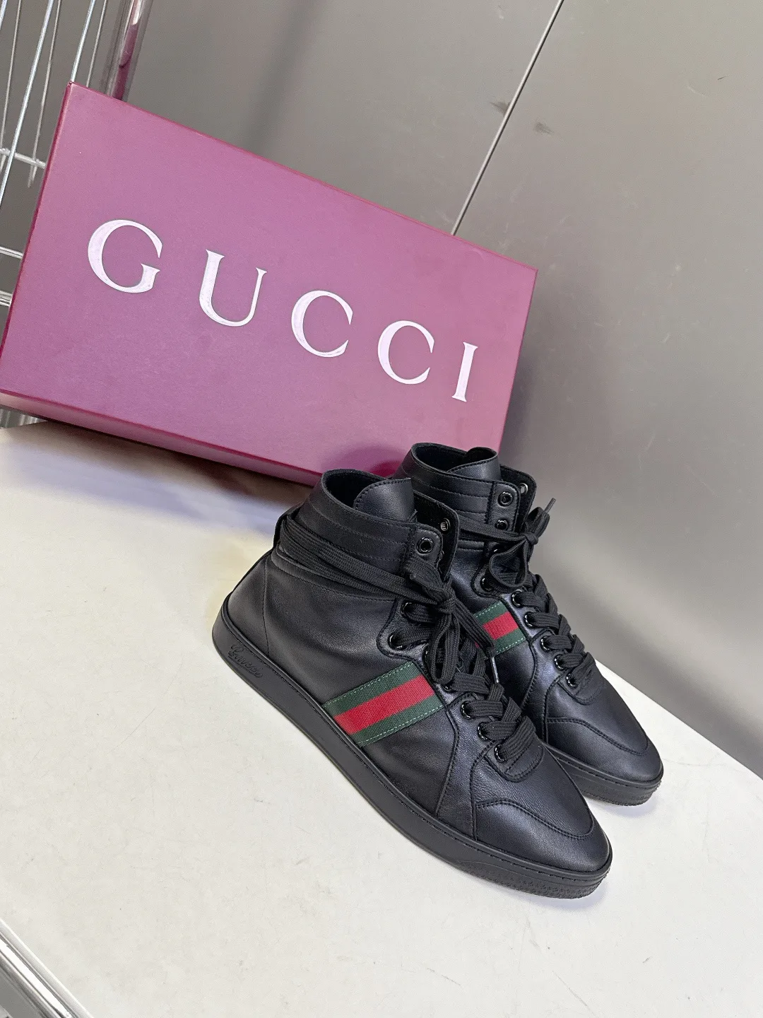 Кроссовки Женские Gucci 13095031