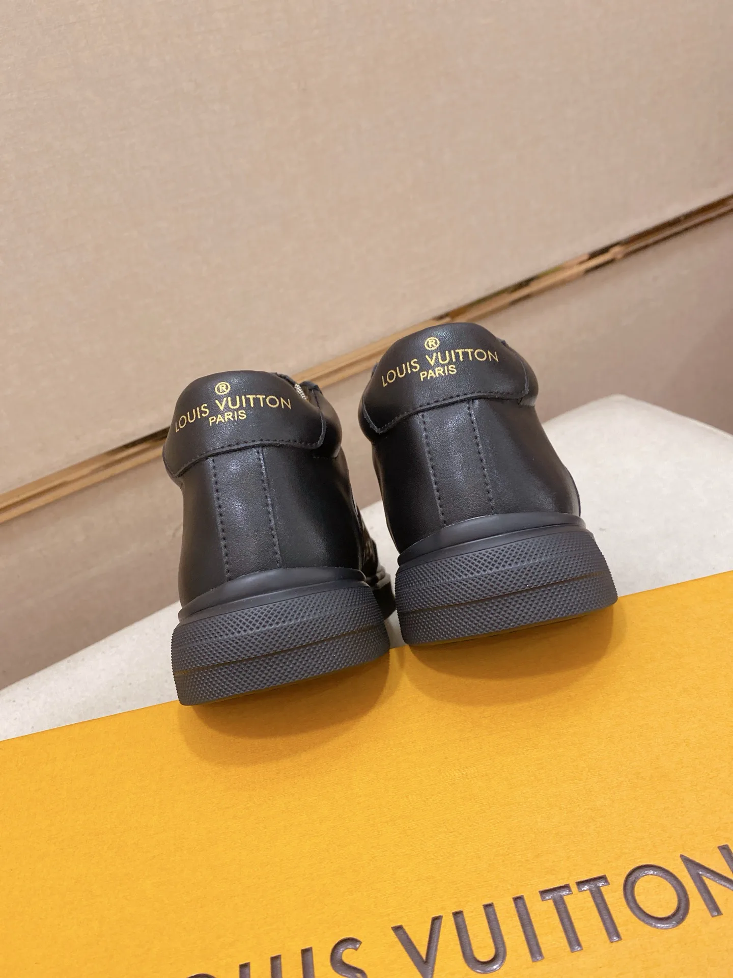 Кроссовки Мужские Louis Vuitton 1132337