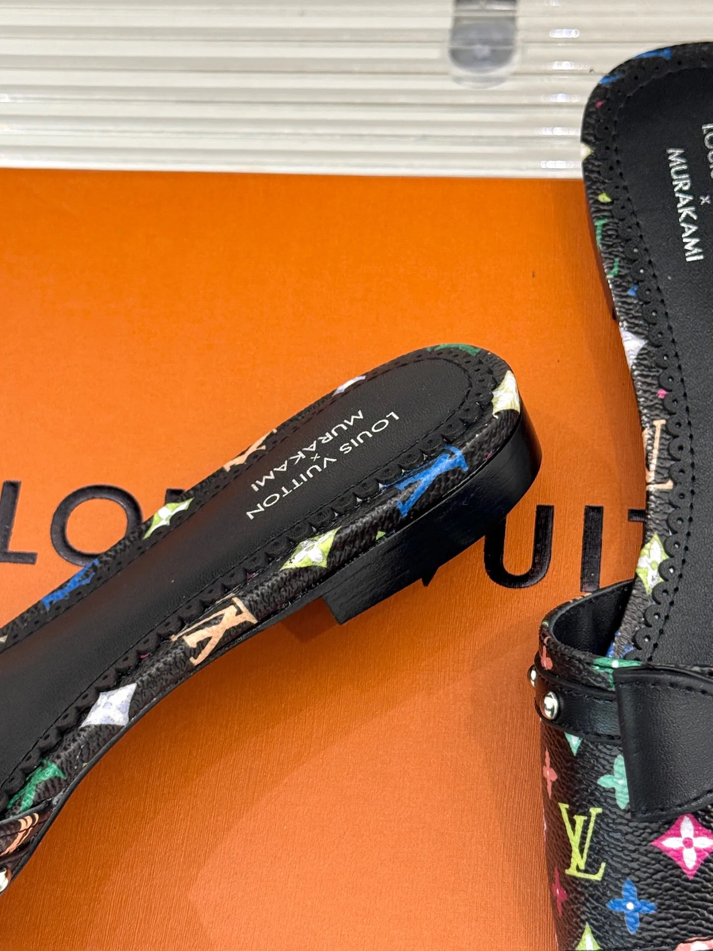 Шлепанцы Женские Louis Vuitton 10866