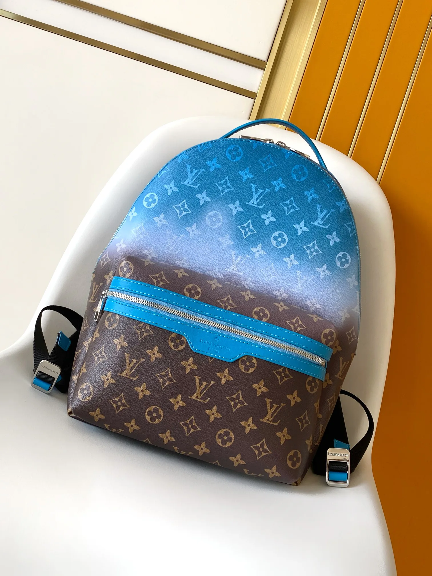Рюкзаки Женские Louis Vuitton 1746050