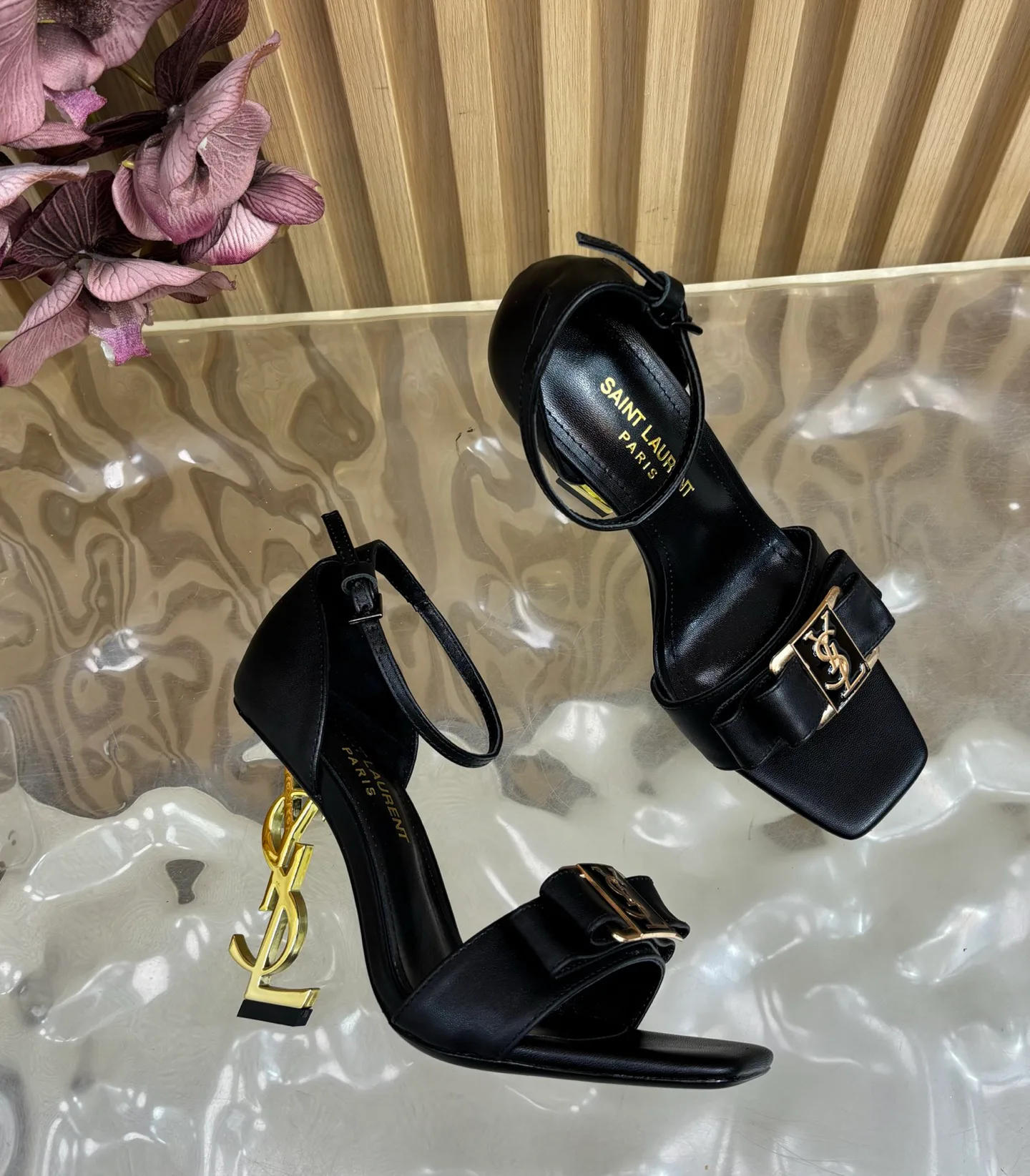 Босоножки Женские Saint Laurent 11490749