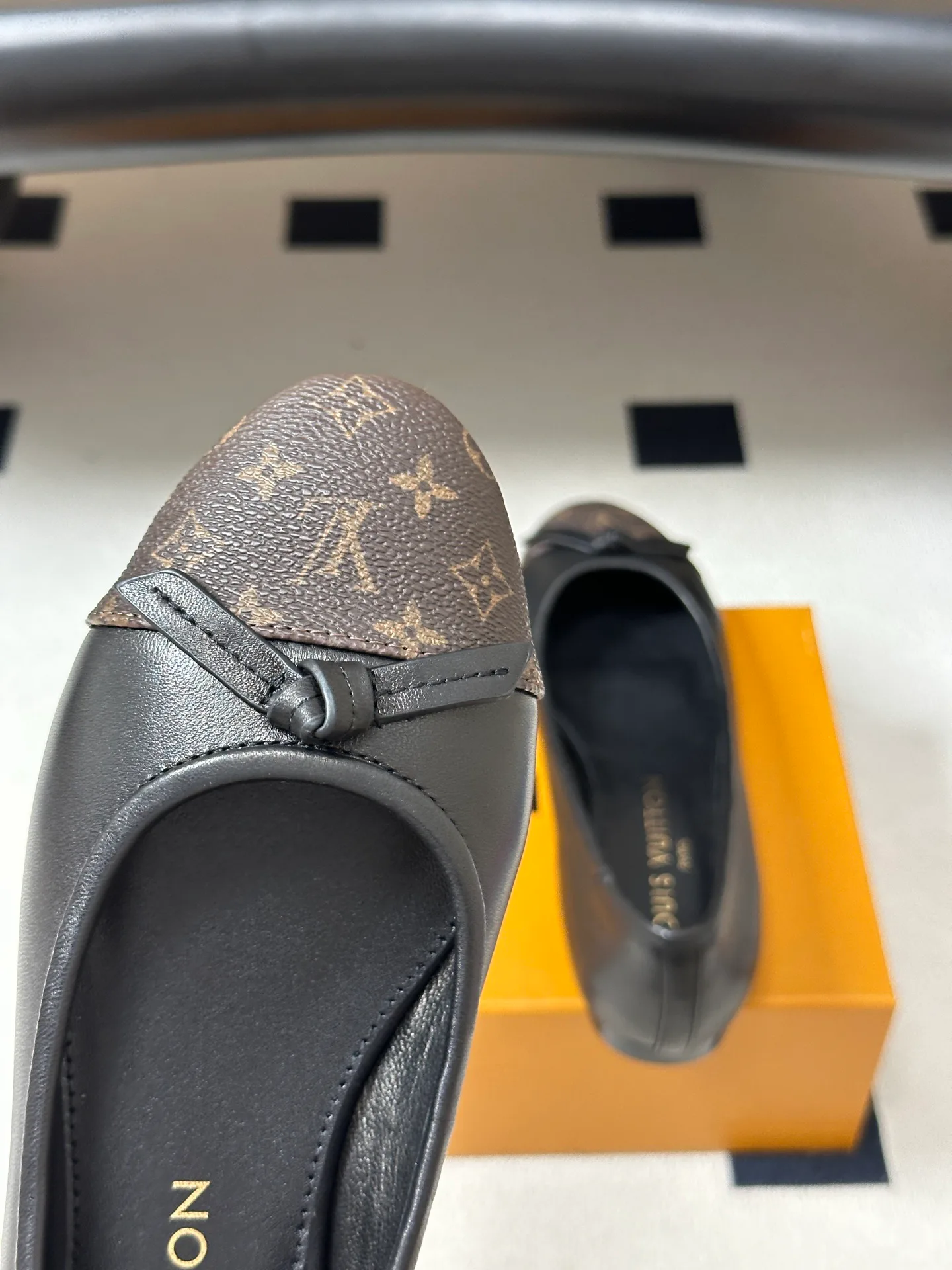 Балетки Женские Louis Vuitton 18049403