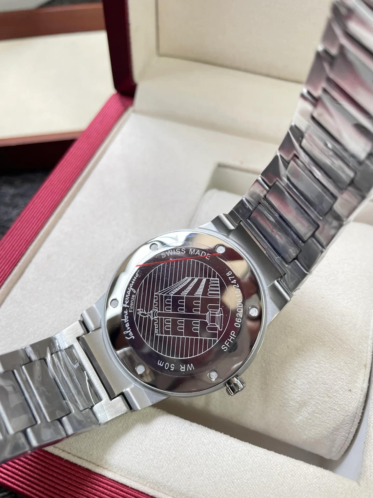Часы Женские Salvatore Ferragamo 514126
