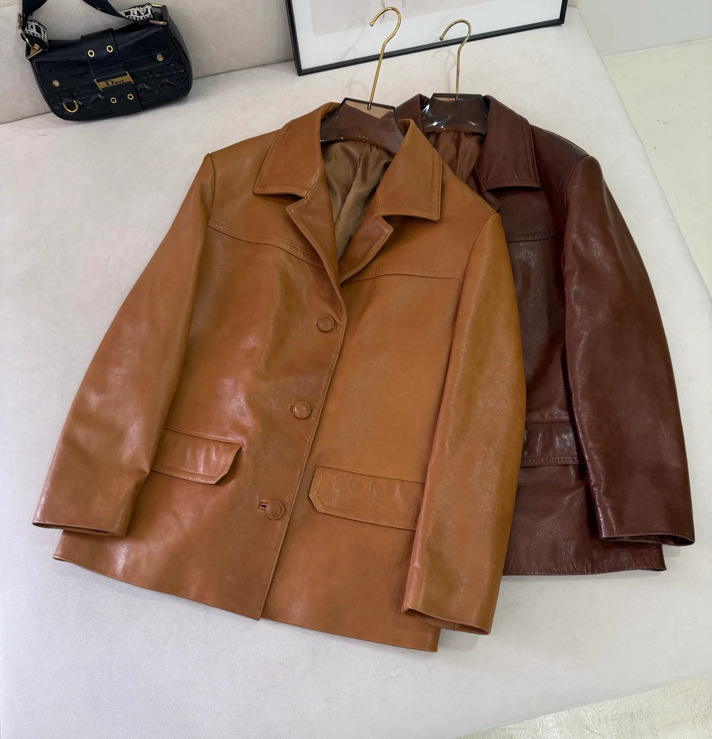 Кожаные Куртки И Дублёнки Женские Miu Miu 18612321