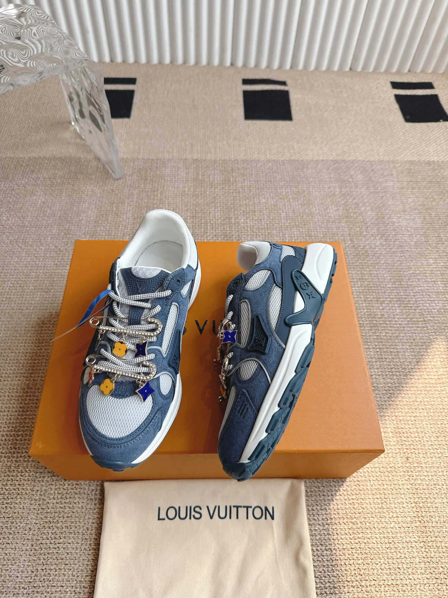 Кроссовки Женские Louis Vuitton 13351303