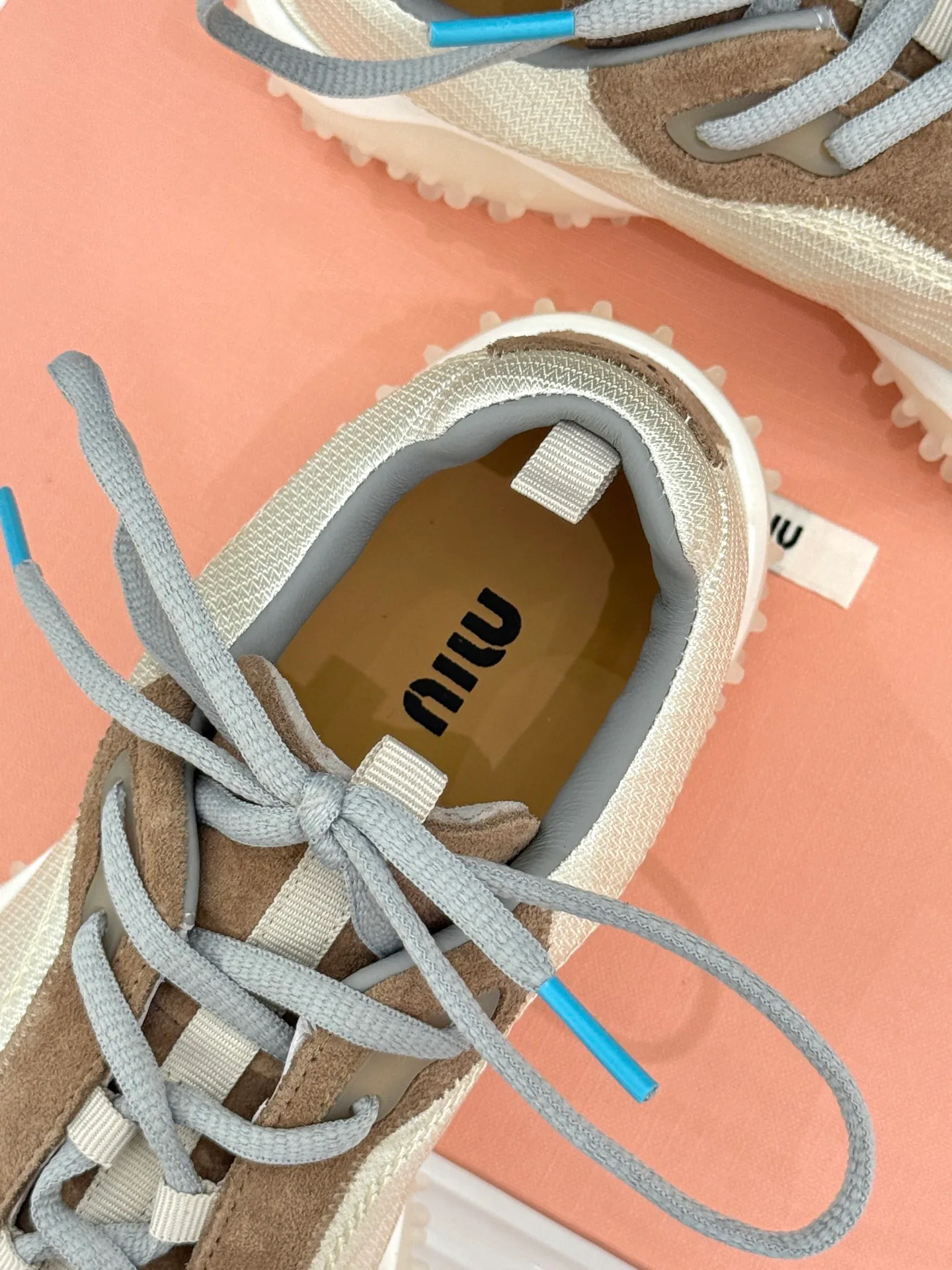 Кроссовки Женские Miu Miu 17597000