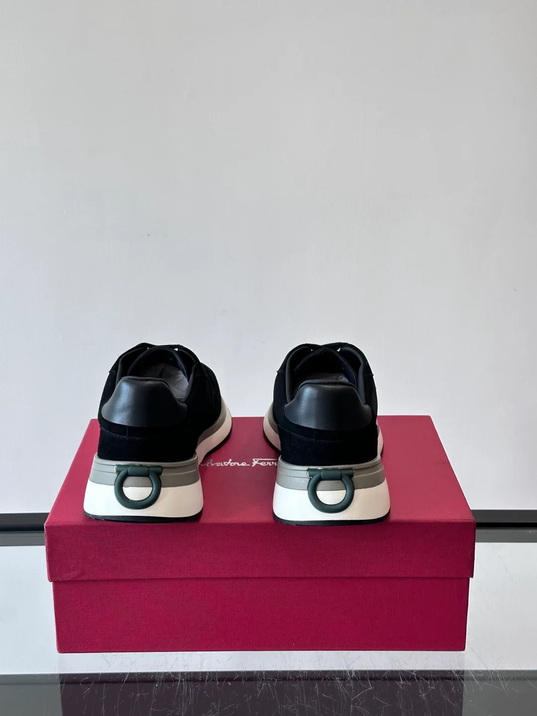 Кроссовки Мужские Salvatore Ferragamo 348200