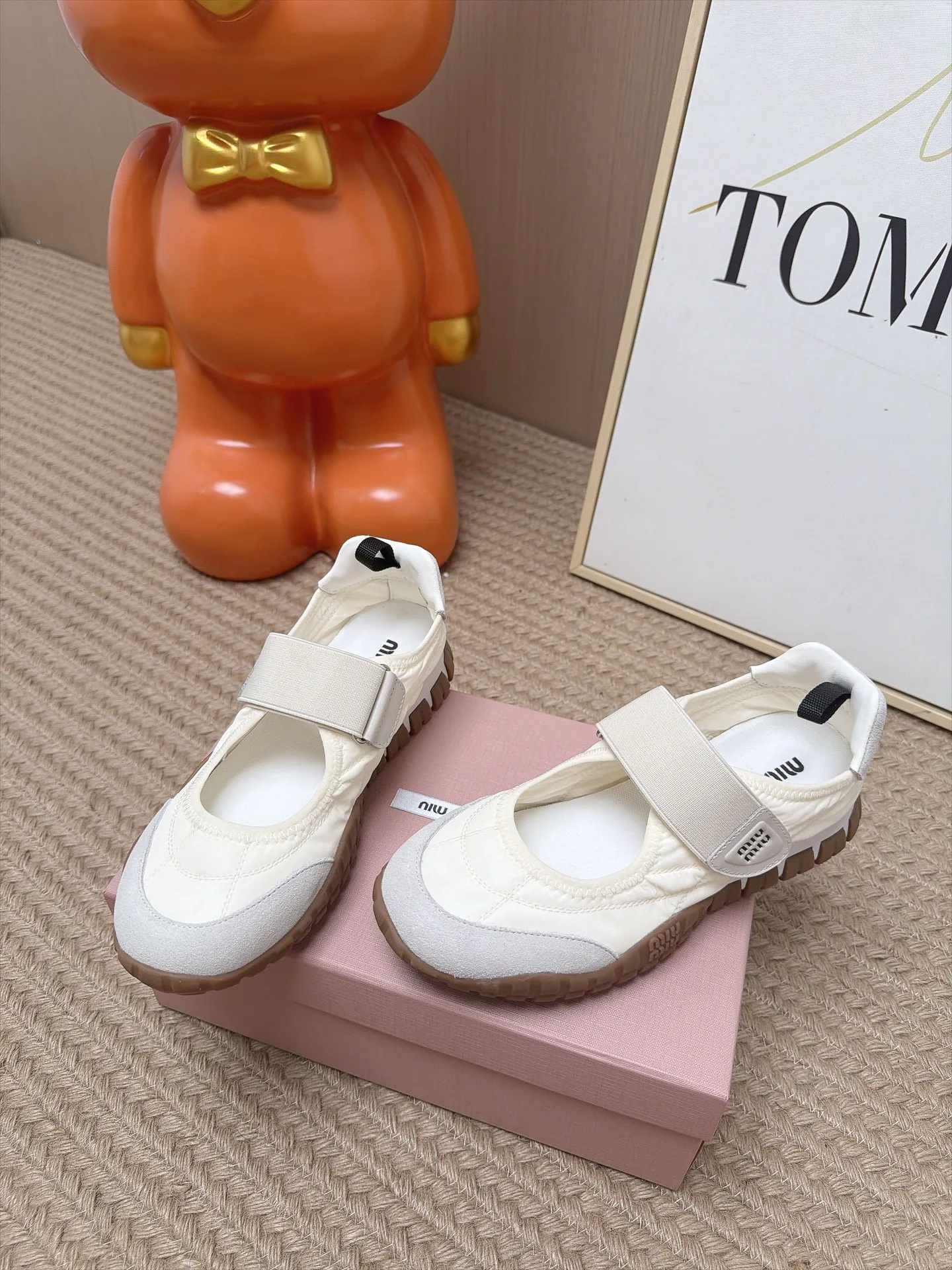 Кроссовки Женские Miu Miu 18063017