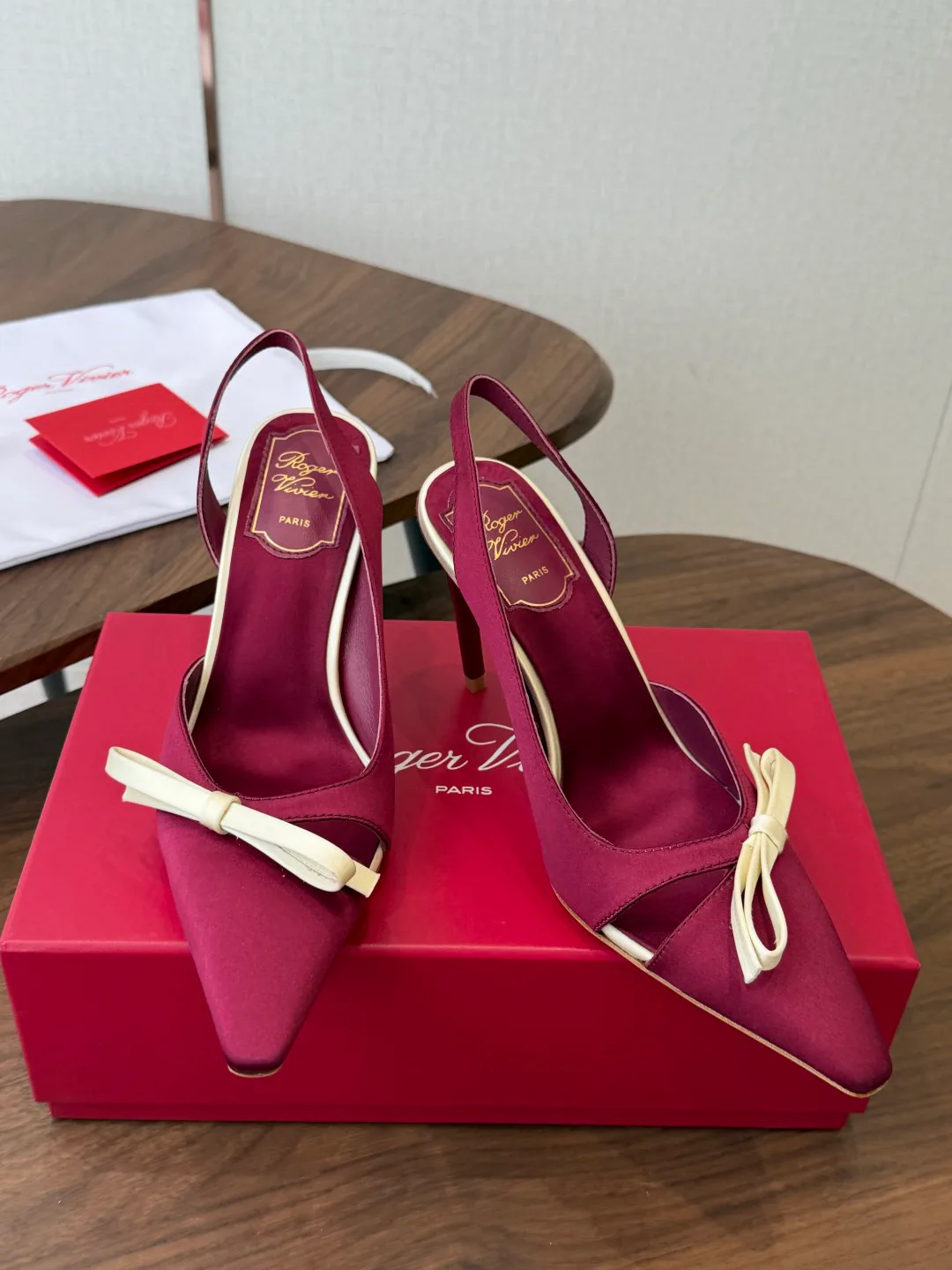 Босоножки Женские Roger Vivier 17461343
