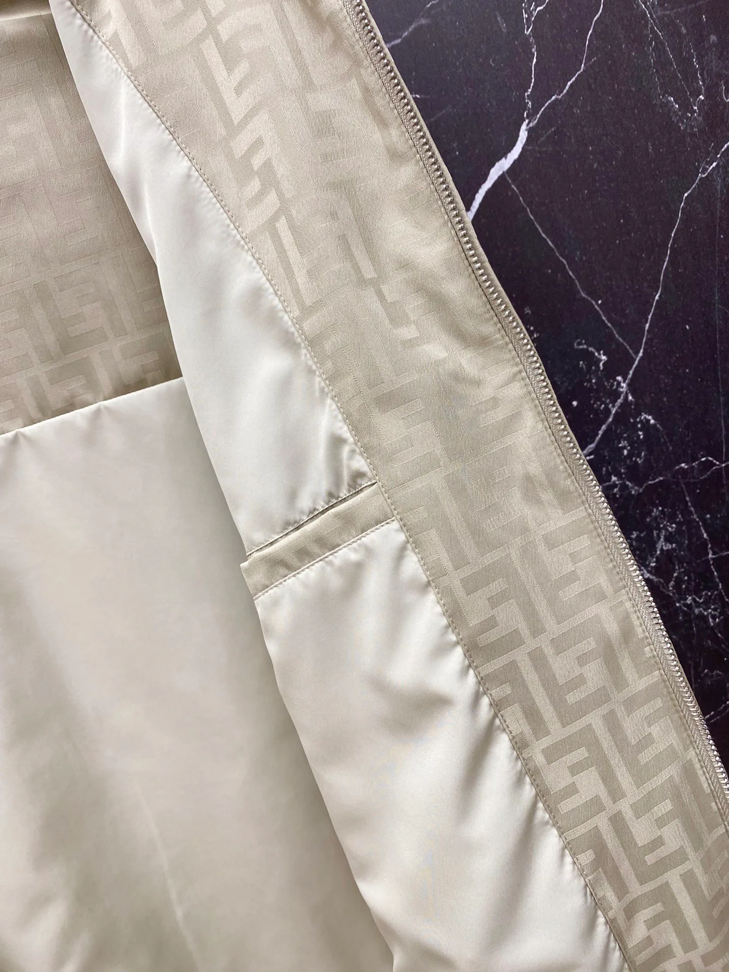 Куртки И Пуховики Мужские Fendi 9760647