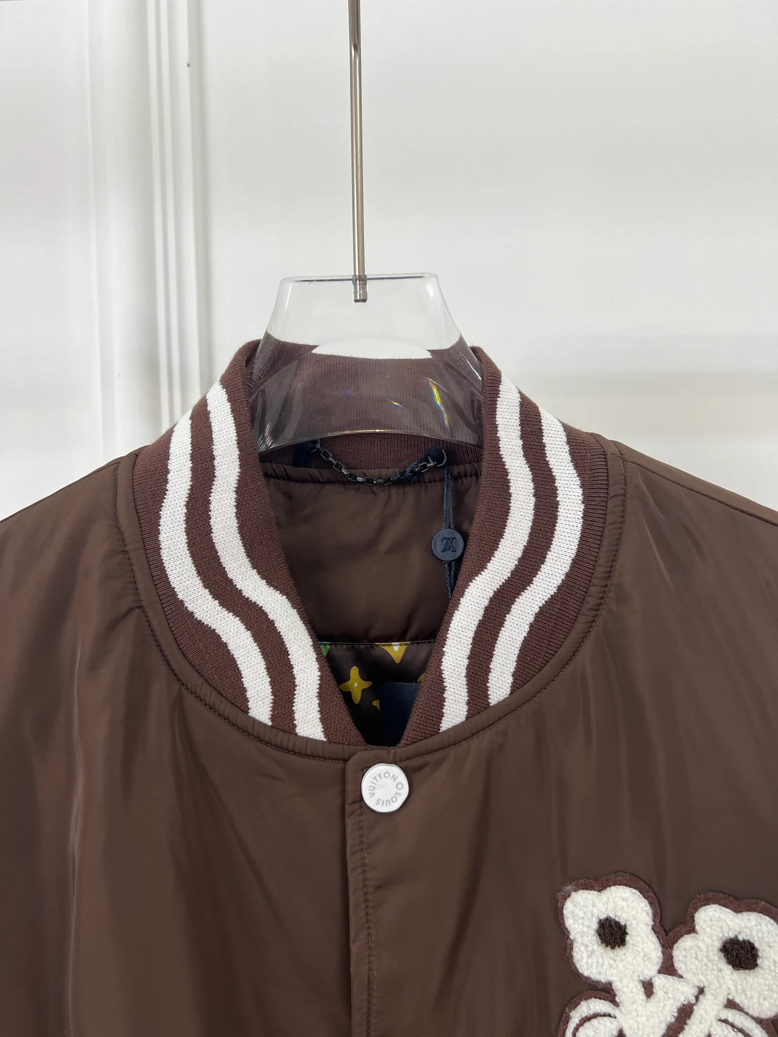 Куртки И Пуховики Женские Louis Vuitton 12842395